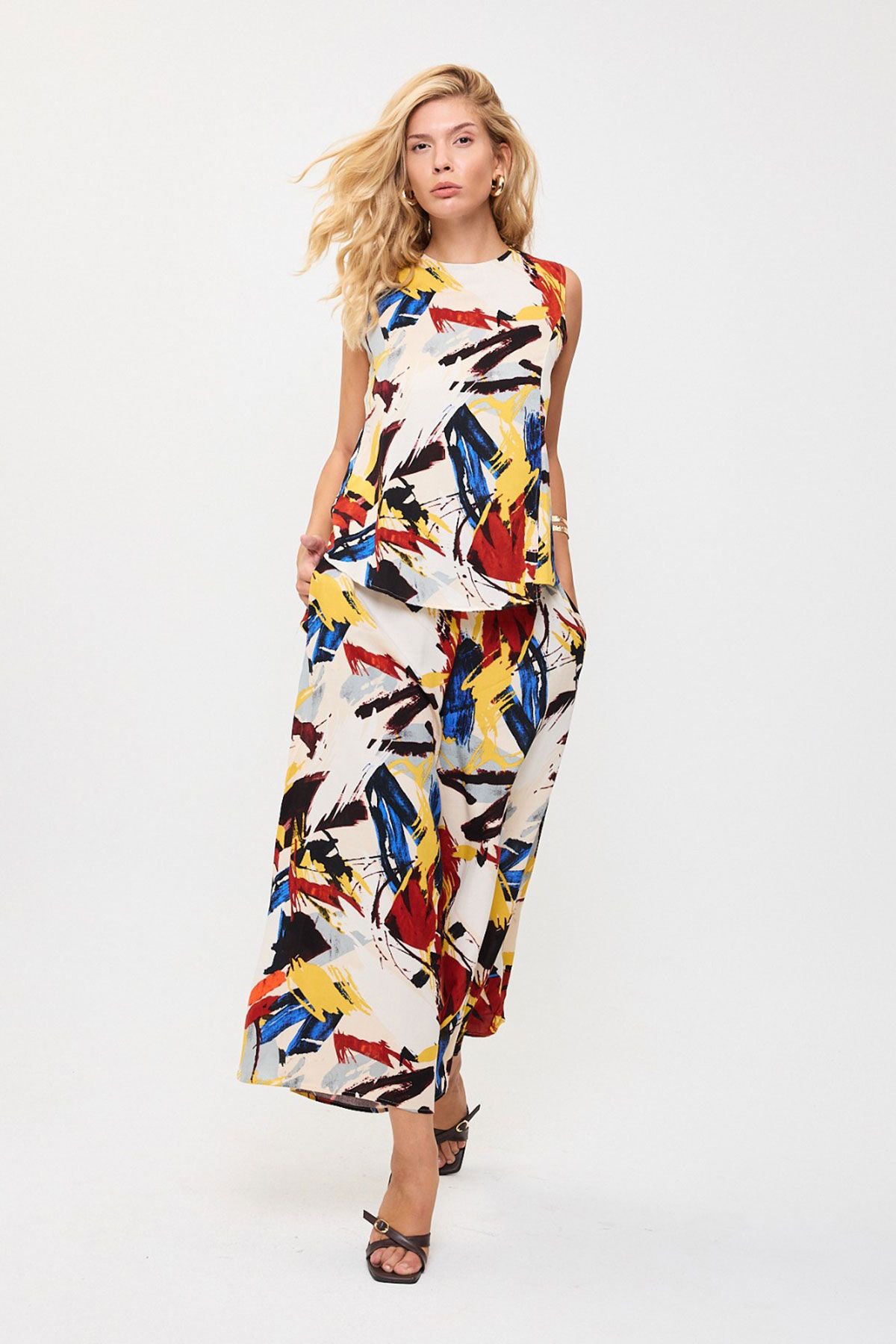 bacc-Red Patterned Sleeveless Blouse and Wide Leg Pants Woven Bottom Top Set Bcvl-25V201 5