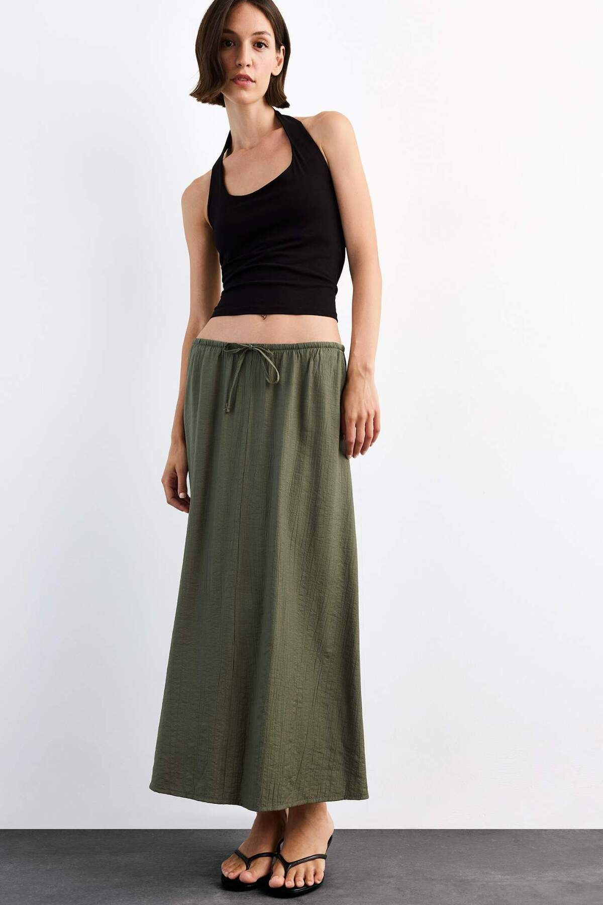 DeFacto-Relax Fit Elastic Waist Crinkle Fabric Midi Skirt G1093Ax25Sm 4