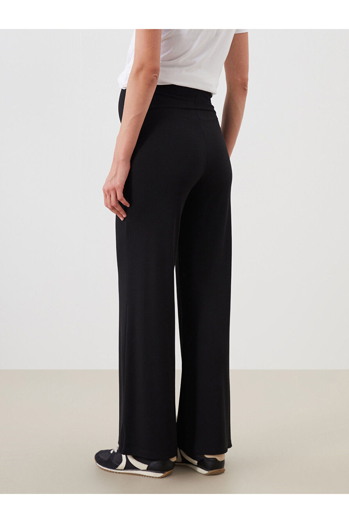LC Waikiki-Maternity Tracksuit Bottom with Abdominal Panel 2