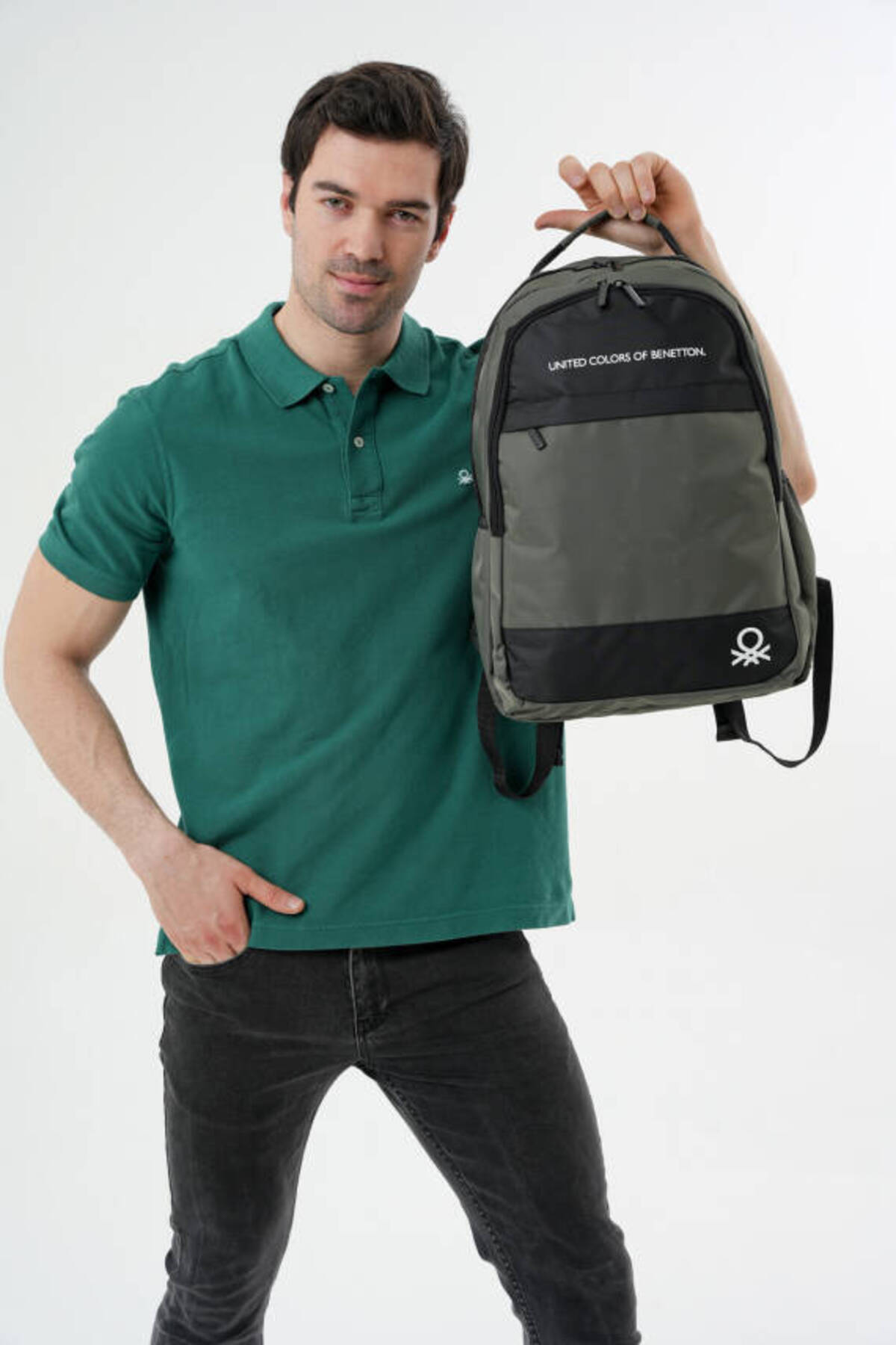 یونایتد کالرز آو بنتون کوله پشتی