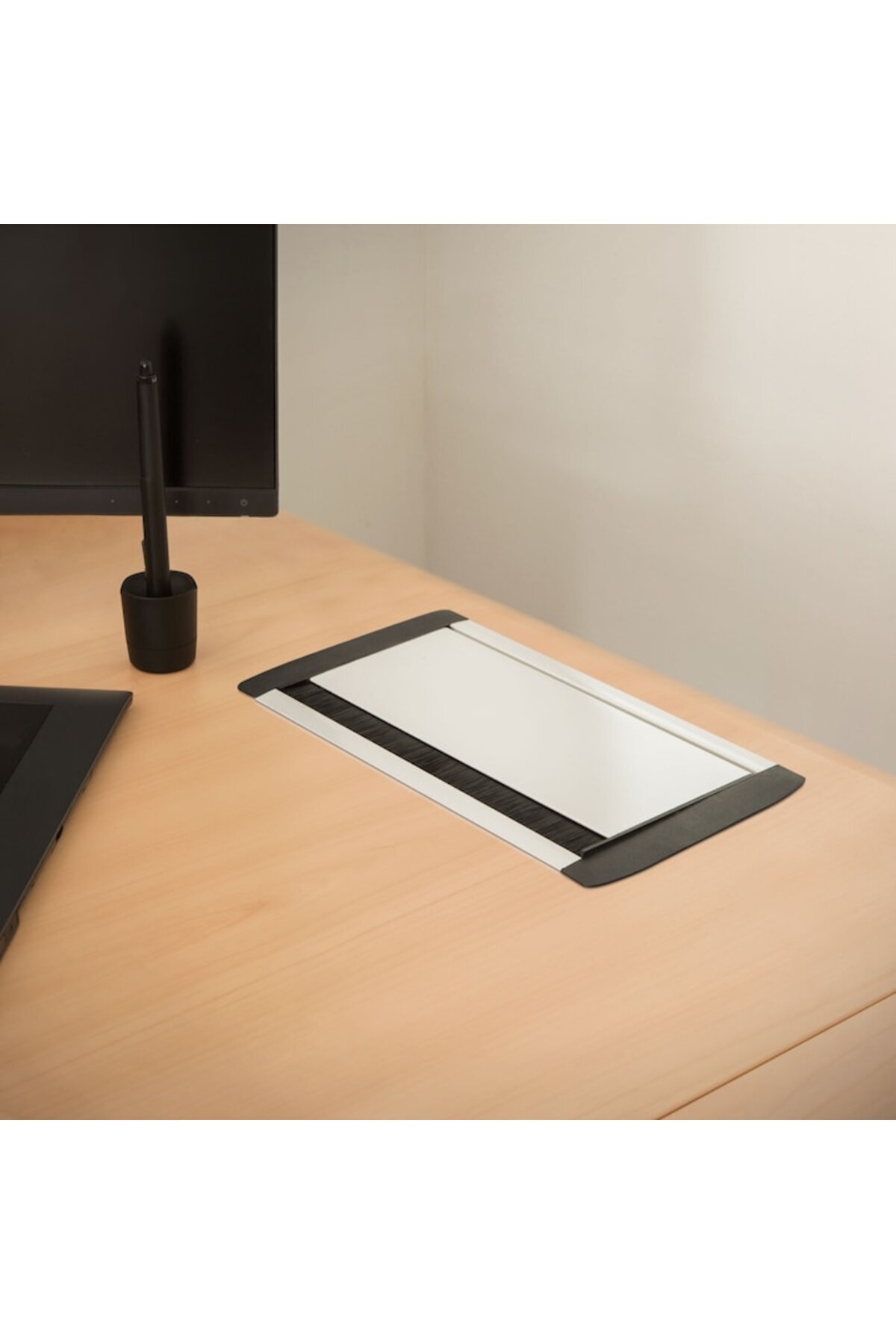 Mercaton-3-socket, built-in, foldable distributor with child protection and 2 USB sockets, Ca 3