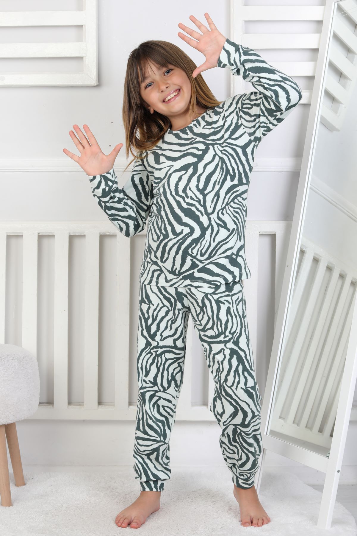 zuzunga Kaplan Desenli Kız Çocuk Pijama Takımı fotoğrafı 2 (önizleme)