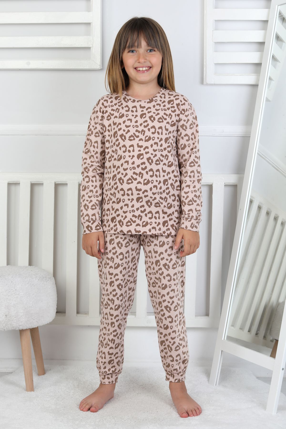 zuzunga Minik Uyku Avcısı - Vahşi Rahatlık Serisi Leopar Desenli Kız Çocuk Pijama Takımı fotoğrafı 6 (önizleme)