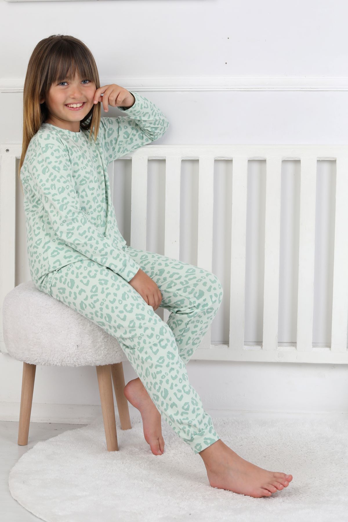 zuzunga Minik Uyku Avcısı - Vahşi Rahatlık Serisi Leopar Desenli Kız Çocuk Pijama Takımı fotoğrafı 2 (önizleme)