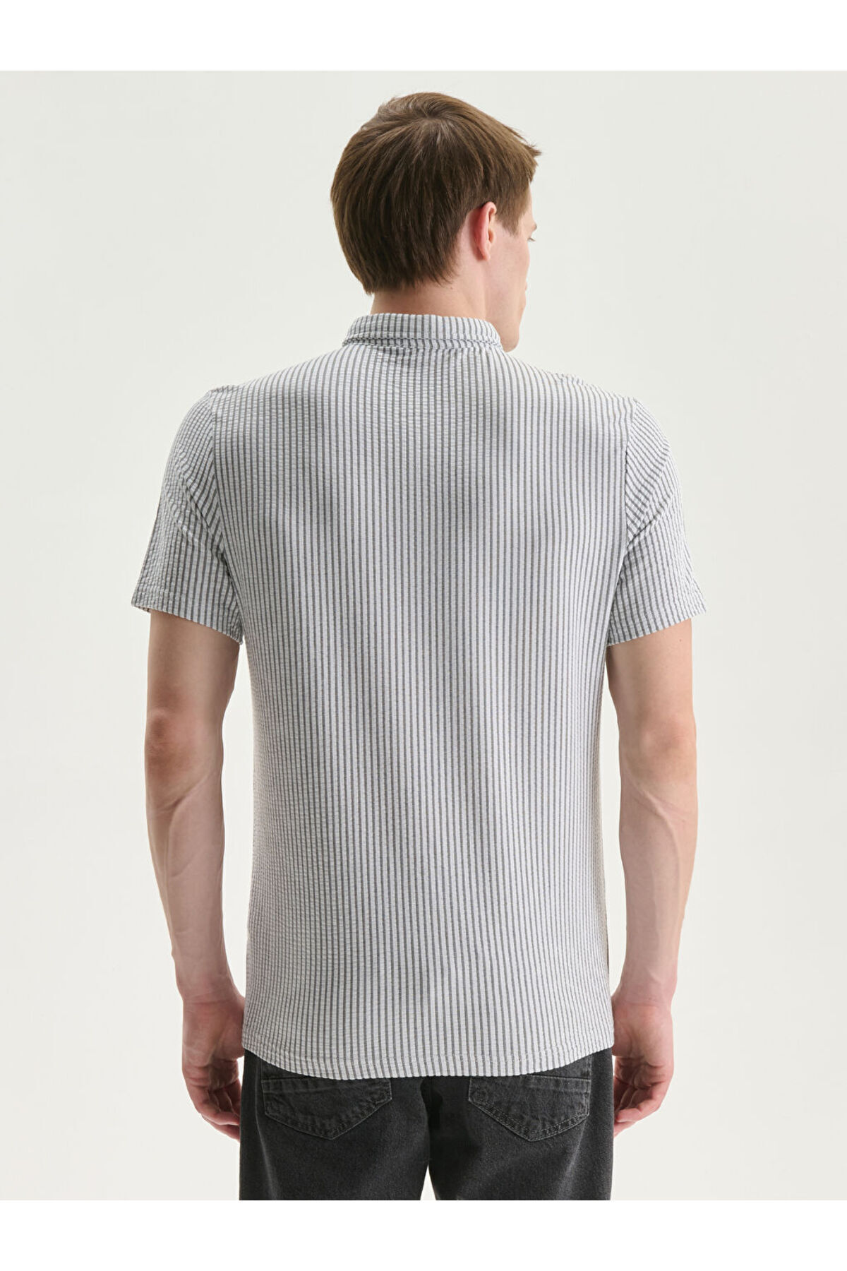 LC Waikiki-Create Your Style from Uzg Store |   Judge Collar Short Sleeve Men's Textured T-Shirt 5