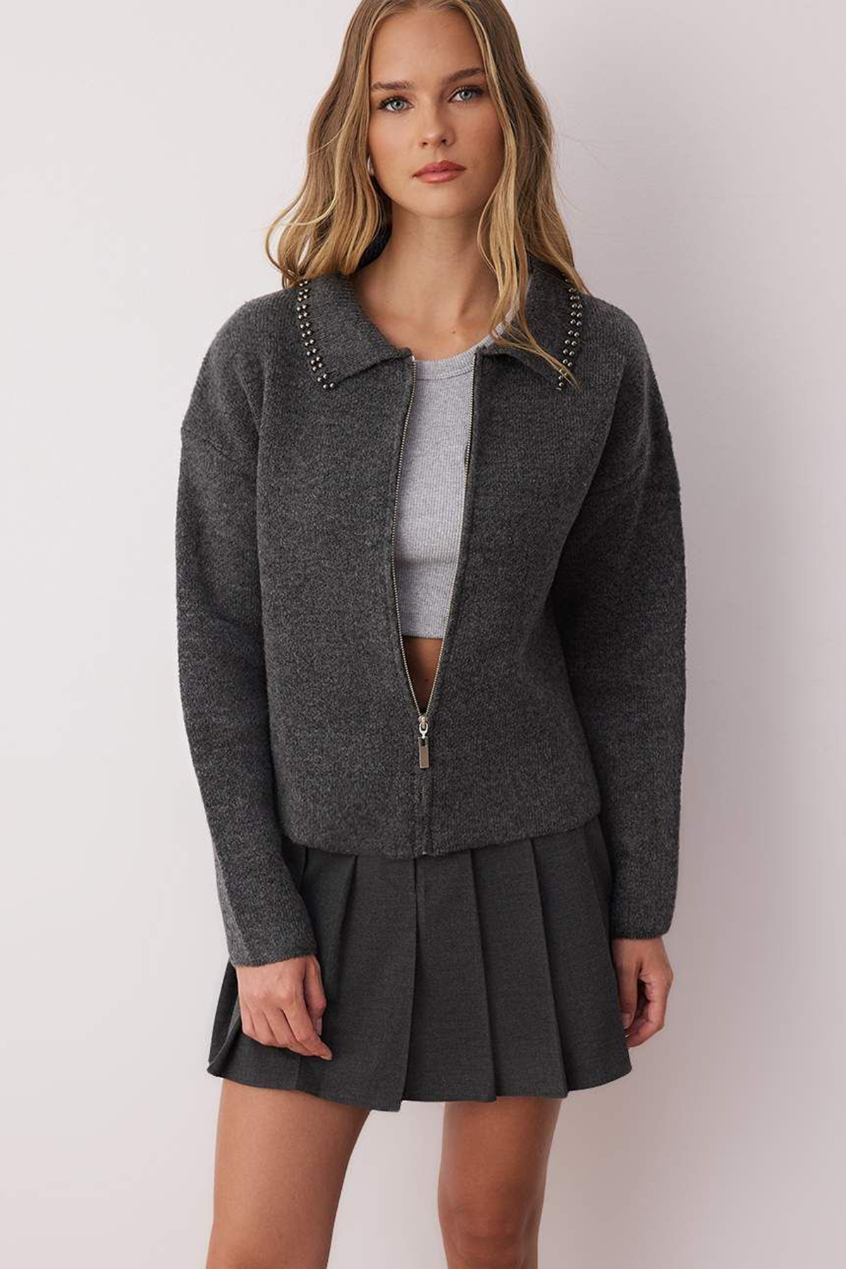 Trendyol Collection Dark Anthracite Pearl Wide Fit Knitwear Cardigan Twoaw26H...