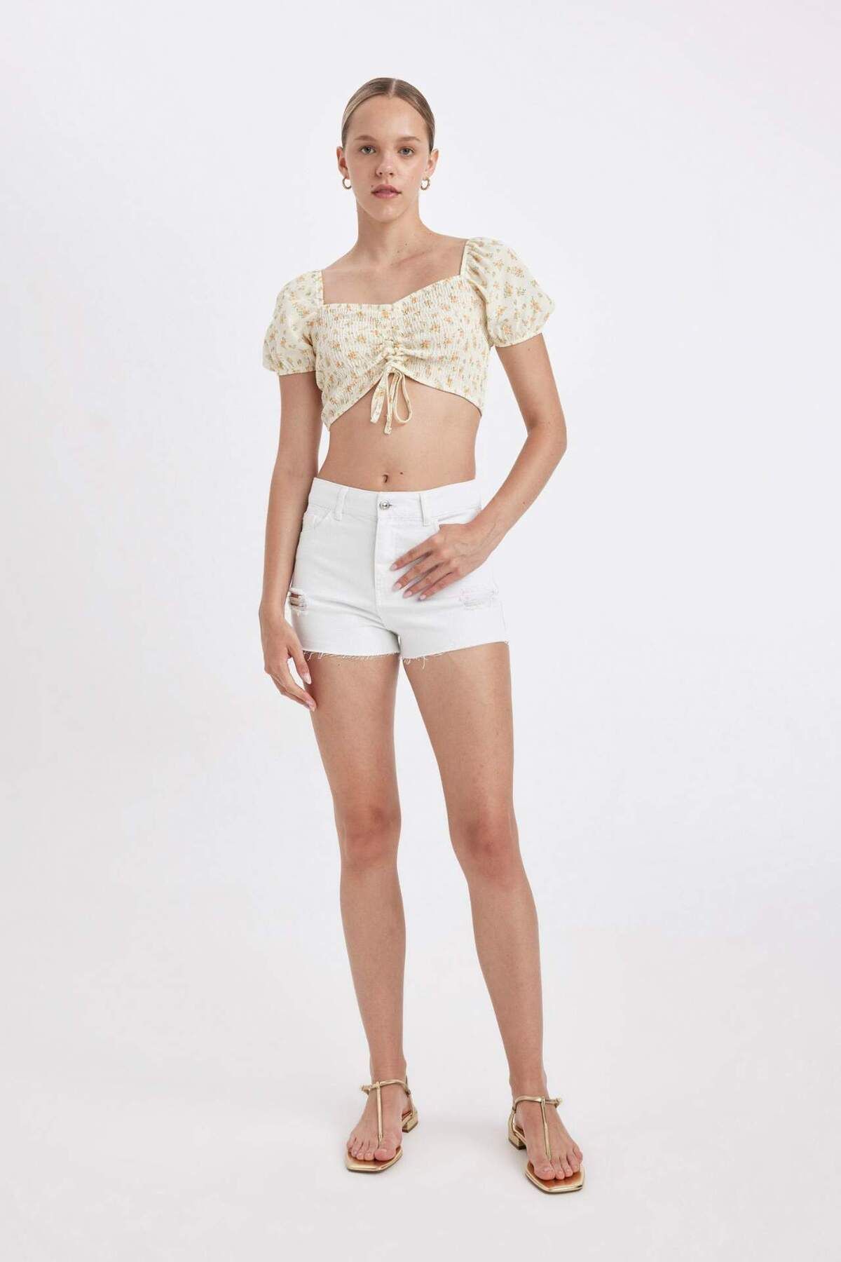 DeFacto-Fitted Crop Patterned Moroccan Short Sleeve Blouse D3520Ax24Hs 6