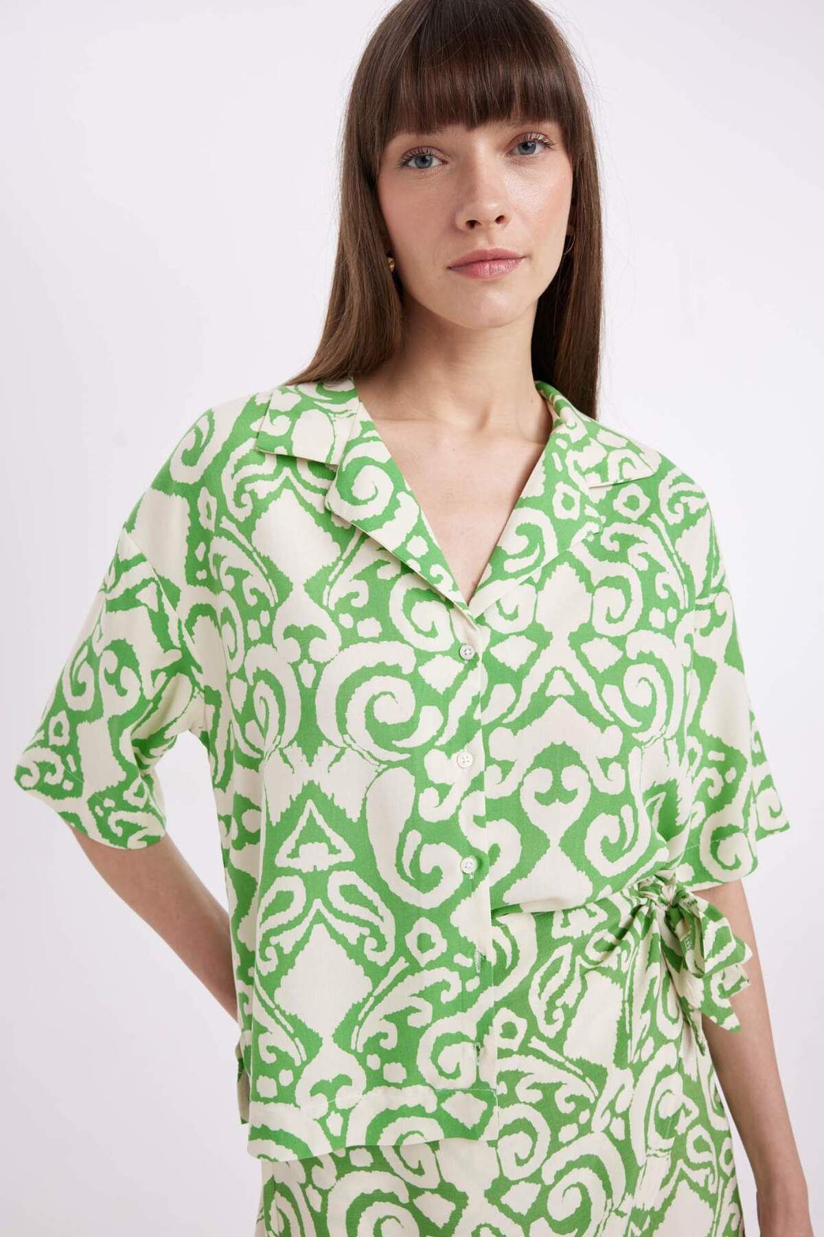 DeFacto-Cămașă cu mânecă scurtă cu guler de pijama cu model Regular Fit C3389AX24SM 5