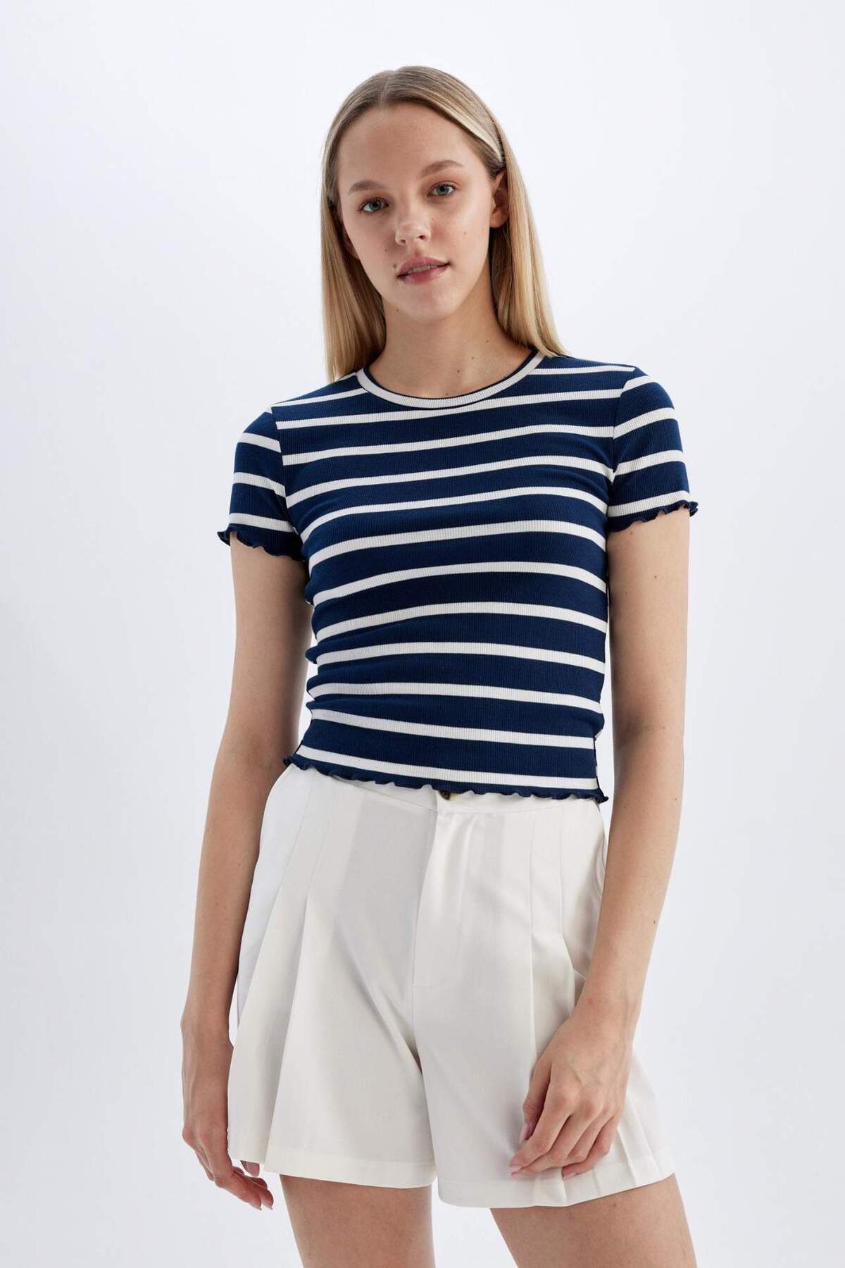 DeFacto-Regular Fit magas derekú redős rövidnadrág D0963AX24SM 3