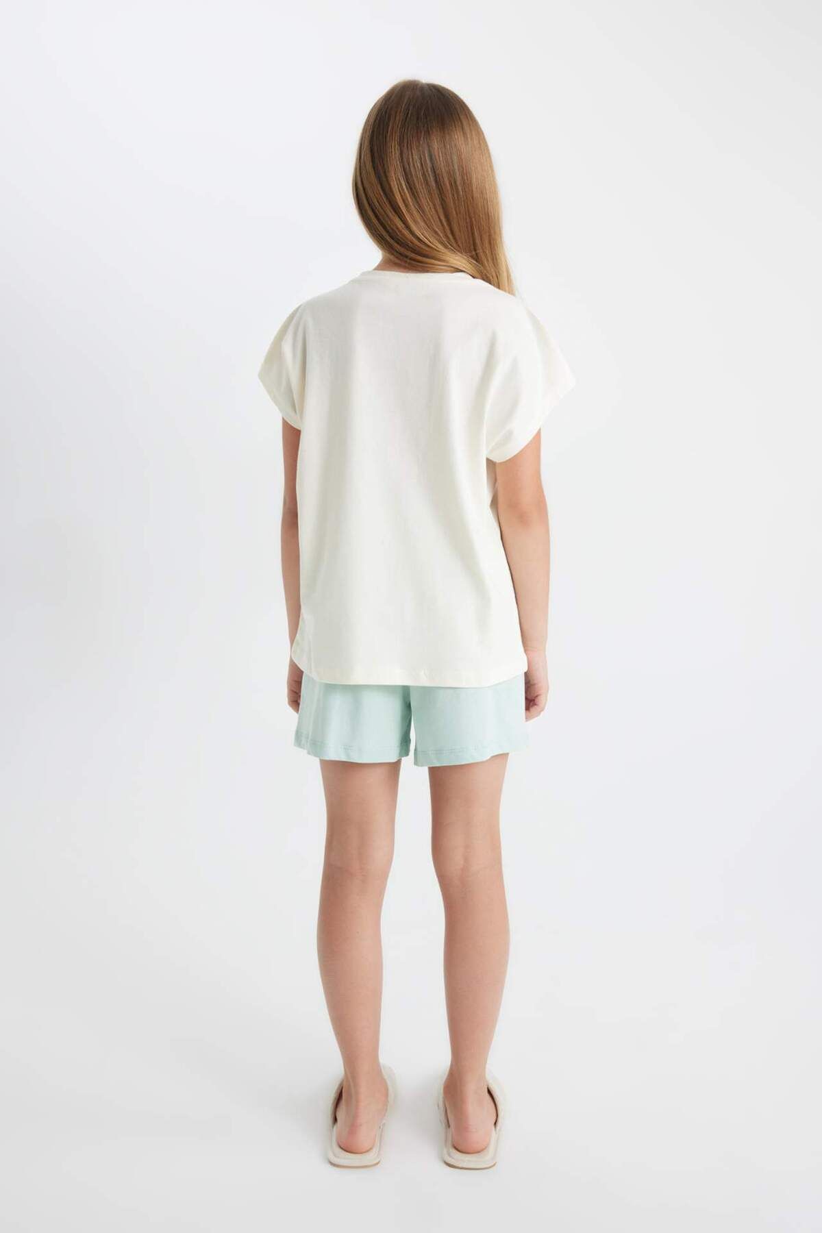 DeFacto-Girls Alice in Wonderland Pajamas Set Boxy Fit Short Sleeve Top Shorts C8521A824Sm 6