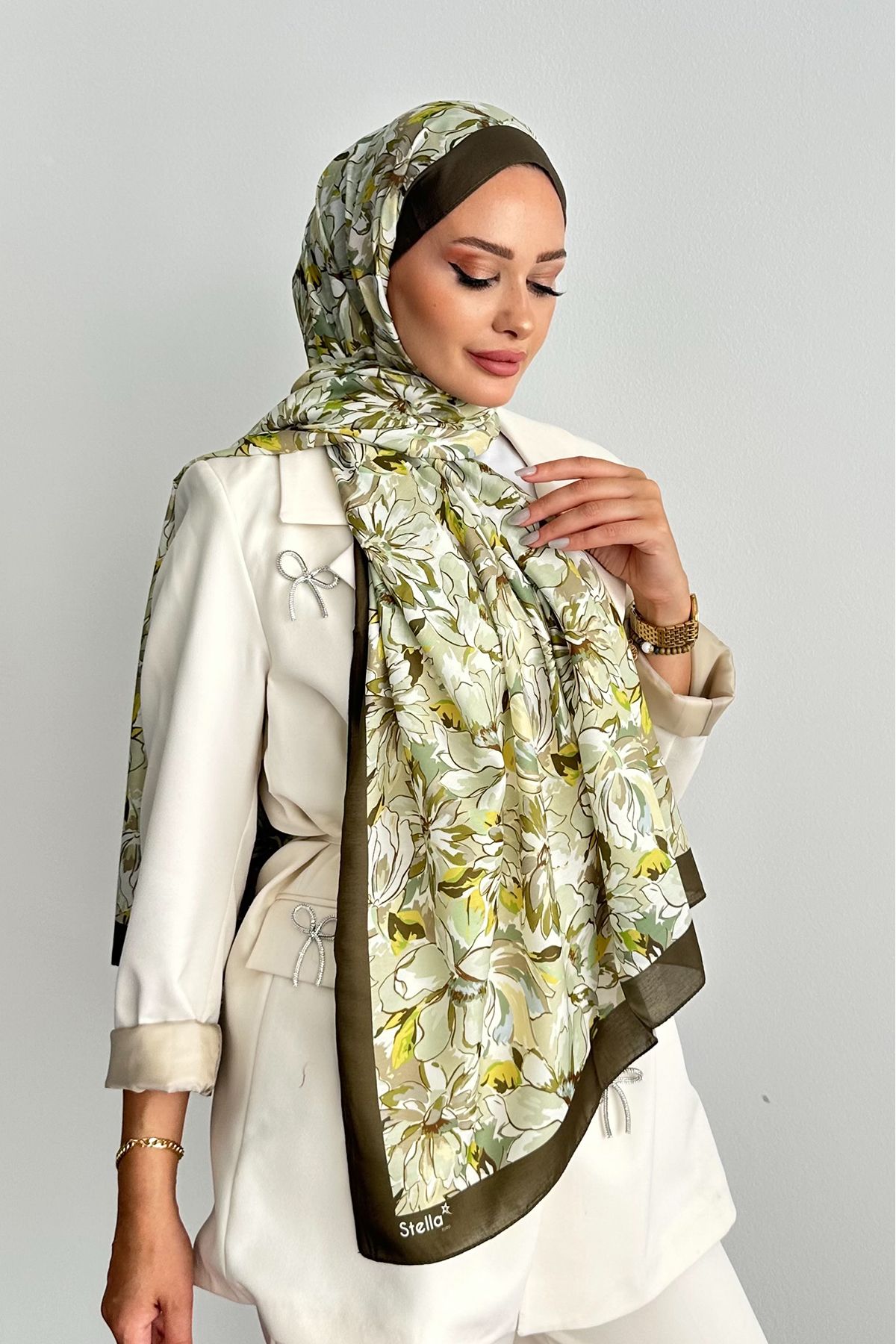 Stella Eşarp-Lotus Flower Pattern Khaki Color Soft Cotton Shawl 3