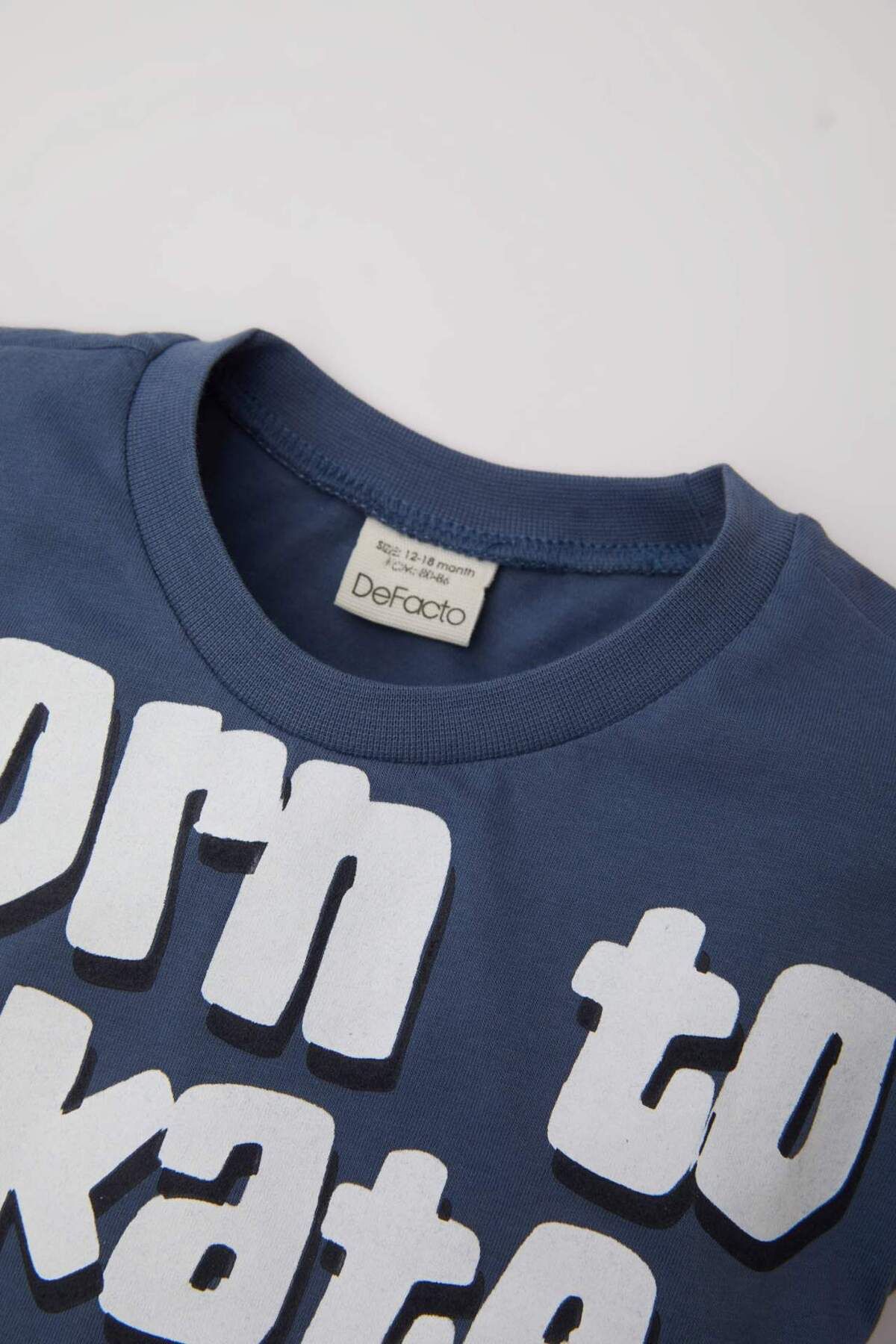 DeFacto-Printed Short Sleeve T-Shirts and Elastic Waist Shorts for Baby Boy Set of 2 - C6092A524Sm 3