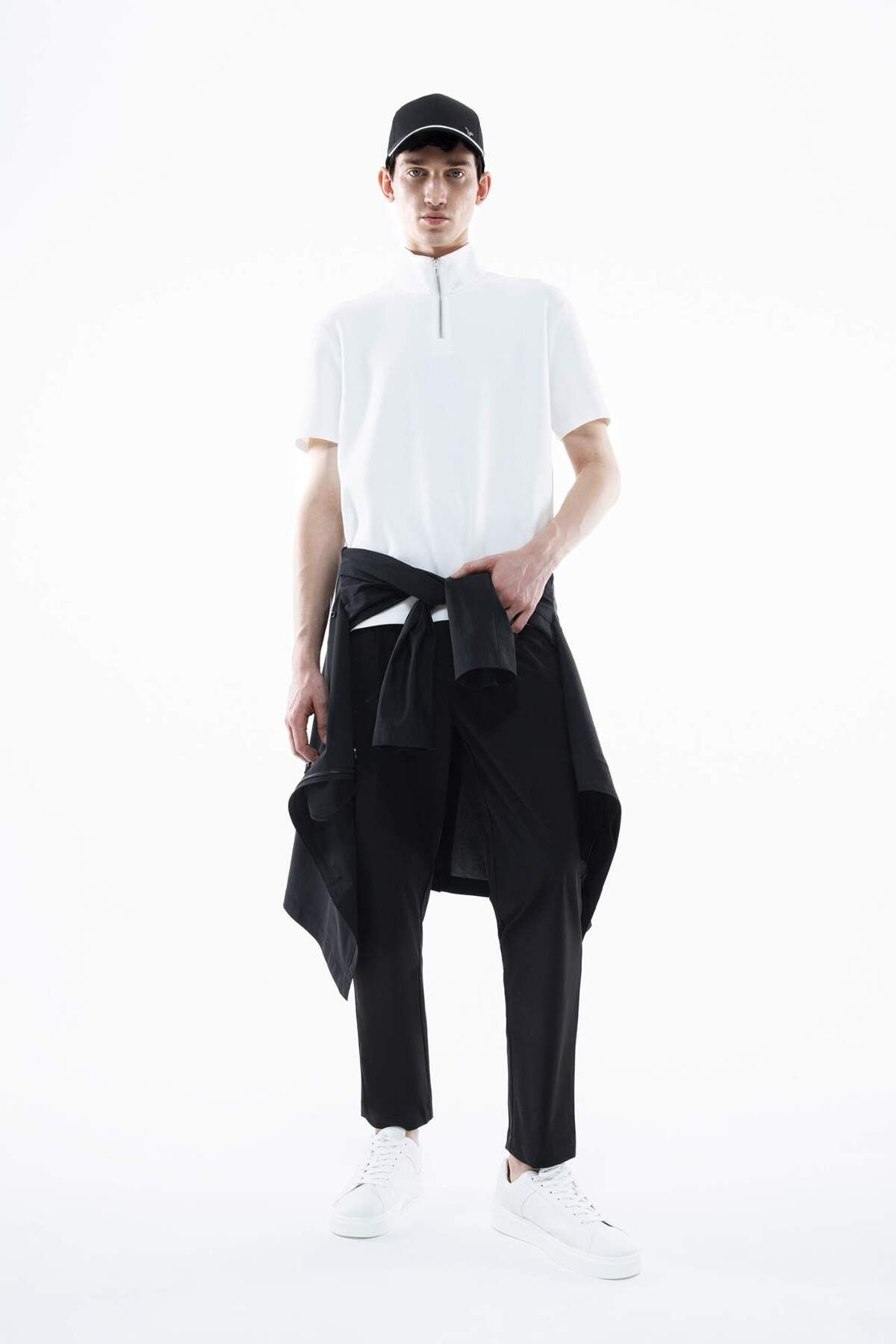 DeFacto-Regular Fit Stand Collar Modal Blend Half Zip Heavy Fabric Short Sleeve T-Shirt B6502Ax24Sp 2