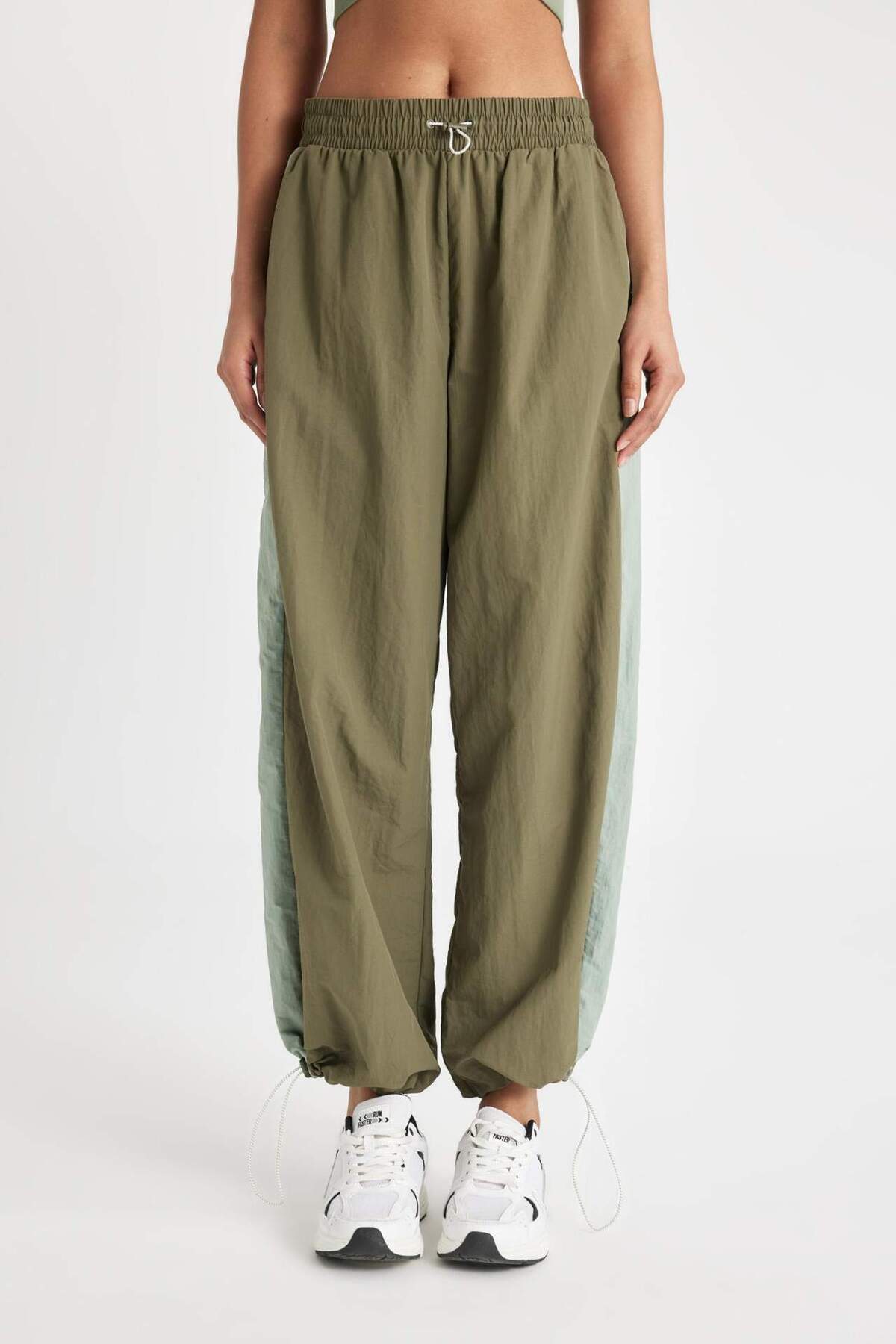 DeFacto-B4234ax24sp-Modell – gewebte Jogginghose mit weitem Bein 1