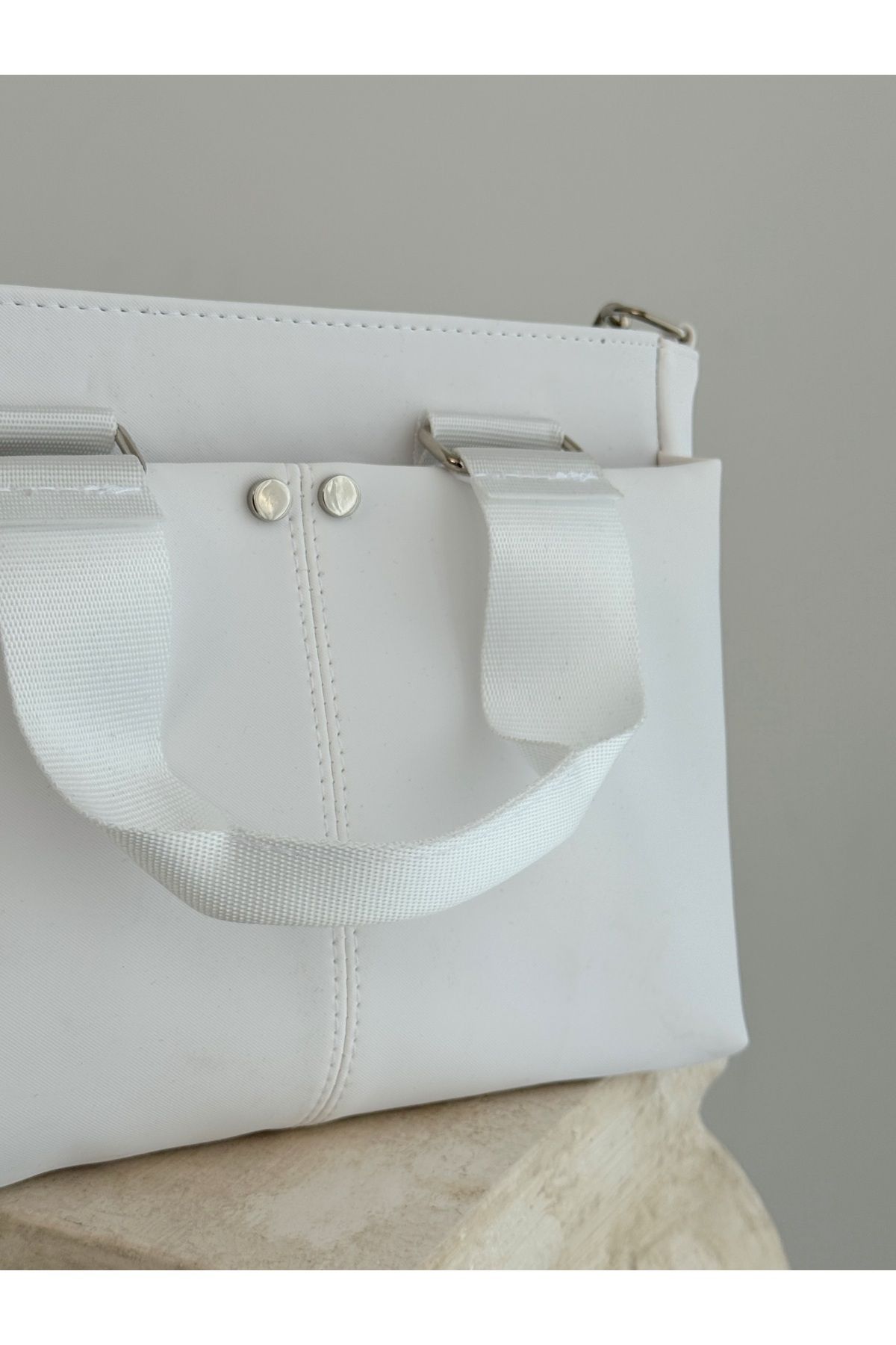KIRASE-Stylish Quality Medium Size Soft Leather Multi-Pocket Hand and Shoulder Bag. Boy 21 cm Width 33 cm 7