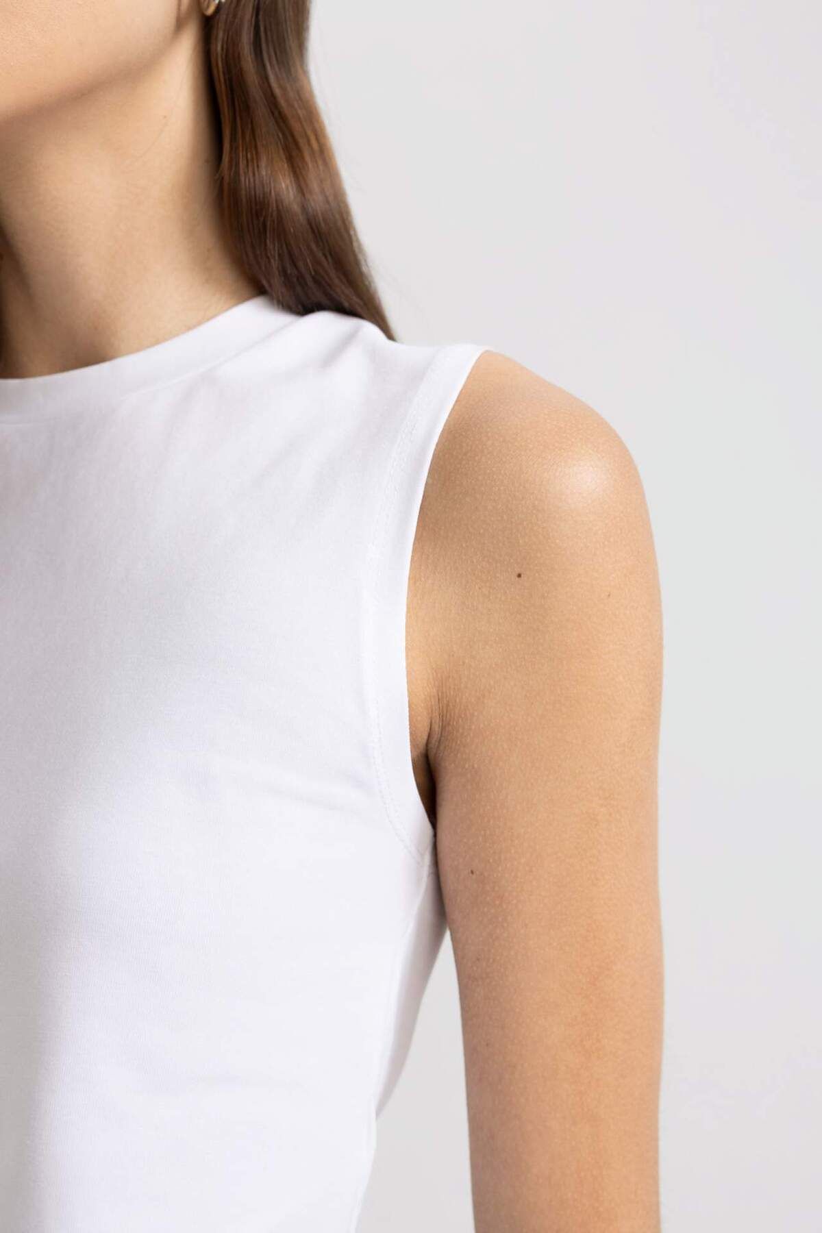 DeFacto-Crop Crew Neck Basic Απλό εσώρουχο C6205ax24sm 4