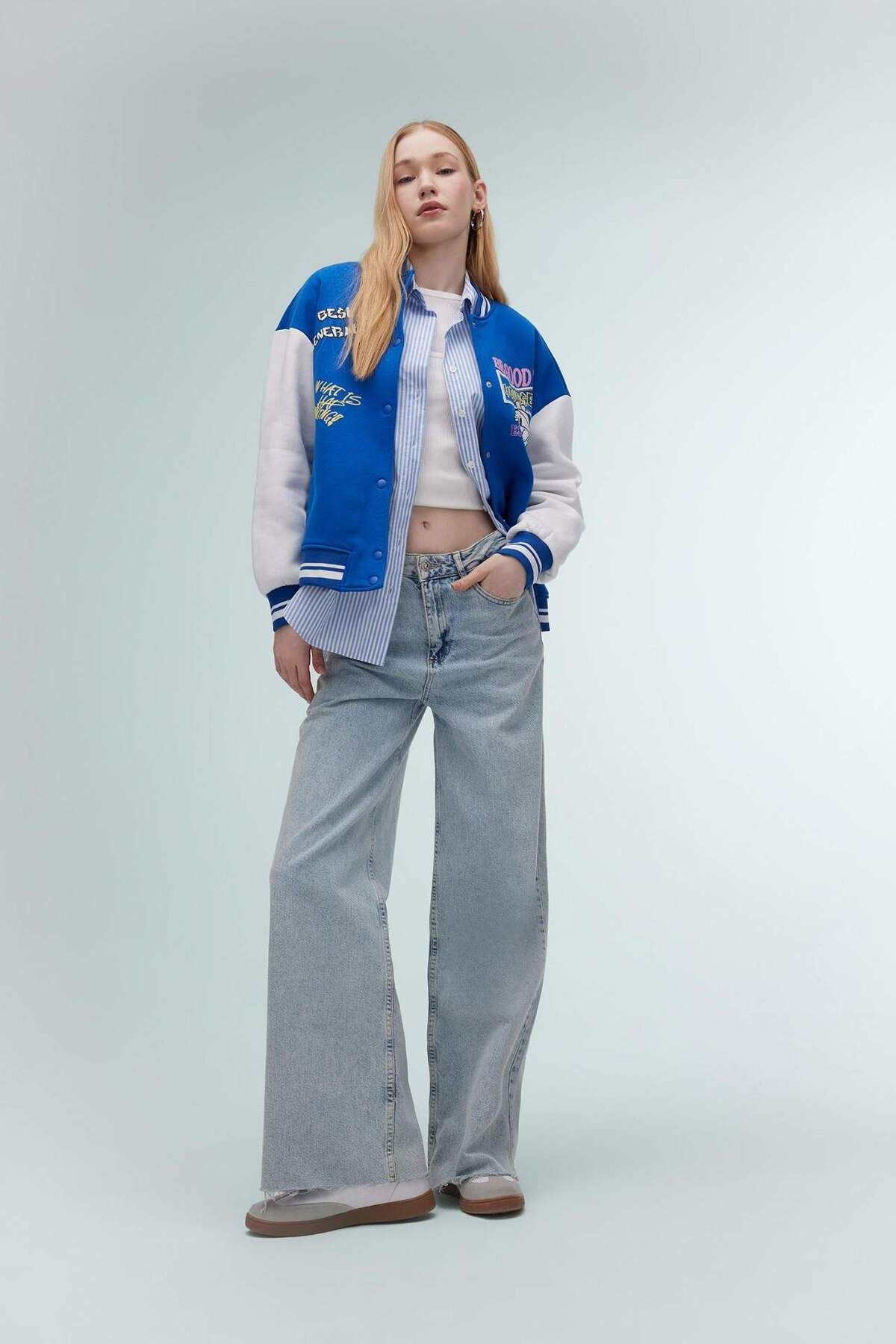 DeFacto-Coool Oversize Wide Fit College Collar Back Printed Thick Bomber Jacket with Snap Pocket B3255Ax24Sp 2