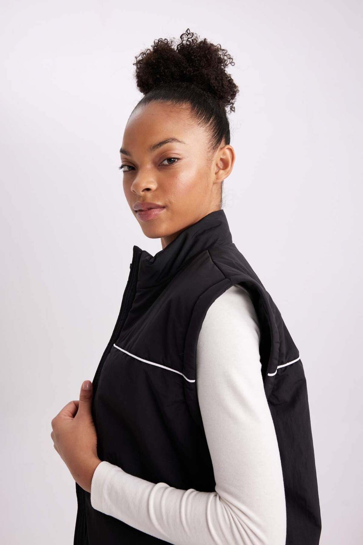 DeFacto-Light Thin Coat with Stand Collar and Detachable Sleeve Detail - Pocketed and Lined B2419Ax24Sp 6