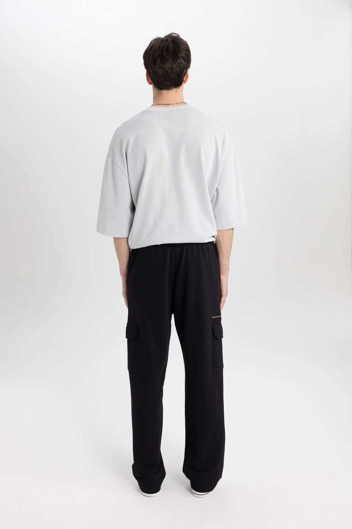 DeFacto-Jogginghose mit normaler Passform, gerader Beinabschluss mit Cargotaschen und Schnürung an der Taille B2535AX24SP 8