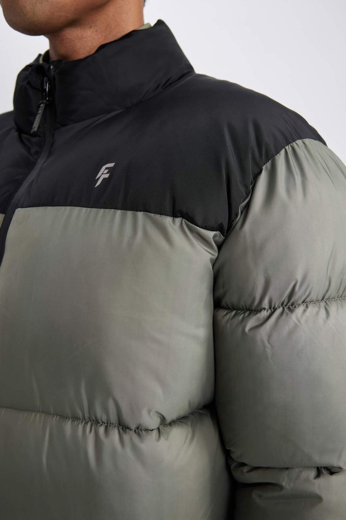 DeFacto-Defactofit Water Repellent Inflatable Coat Windproof Oversize Wide Fit with Zipper Pocket Y7376Az24Sp 3