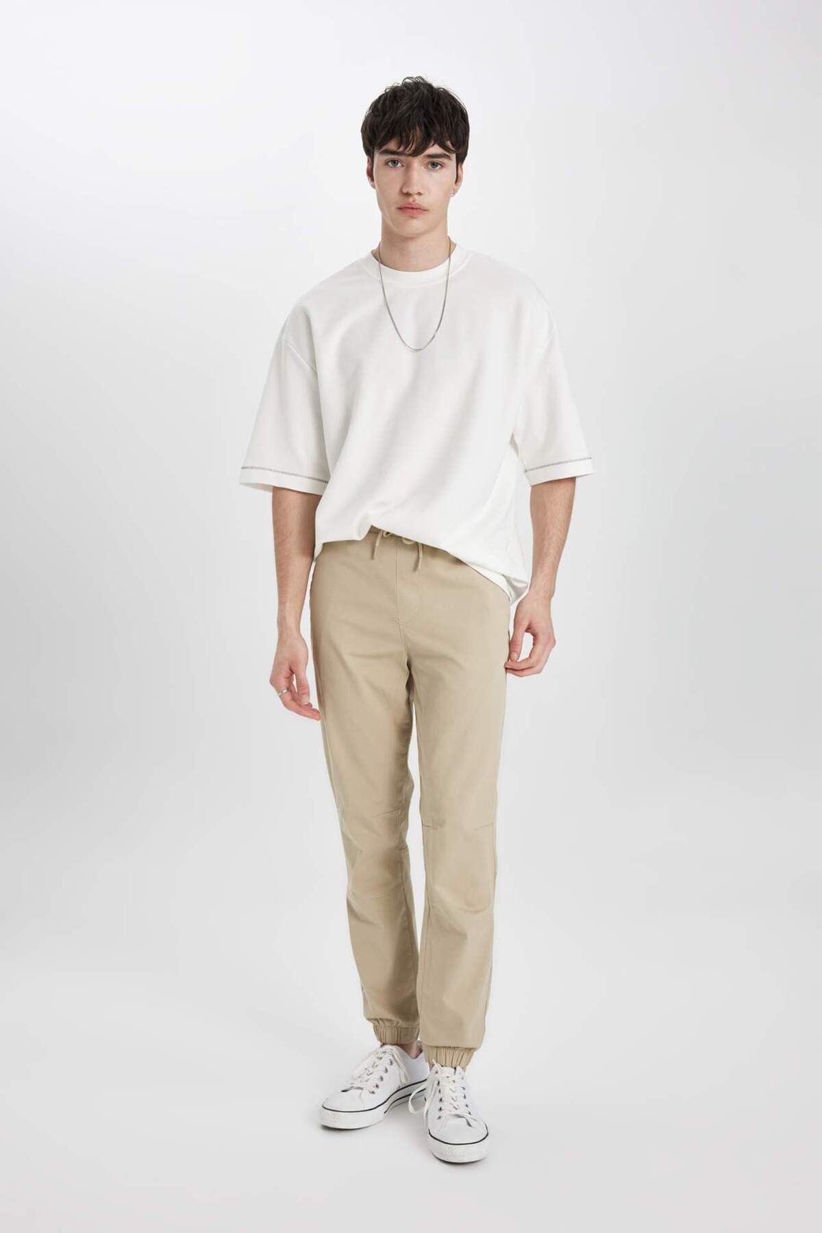 DeFacto-Regular Fit Jogger Gabardine Pants Waist Lace-Up Straight Leg with Pockets B6148Ax24Sp 5