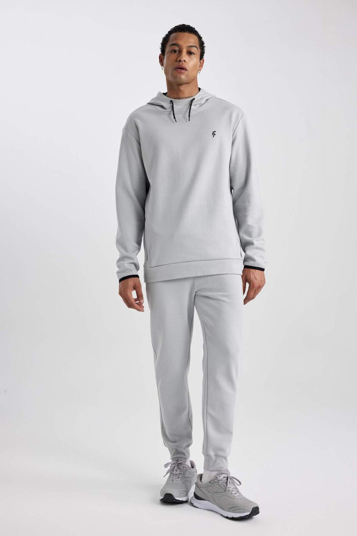 DeFacto-Defactofit Slim Jogger Sweatpants Standard Fit Double Pockets Stretchy Elasticated Leg B4373Ax24Sp 5