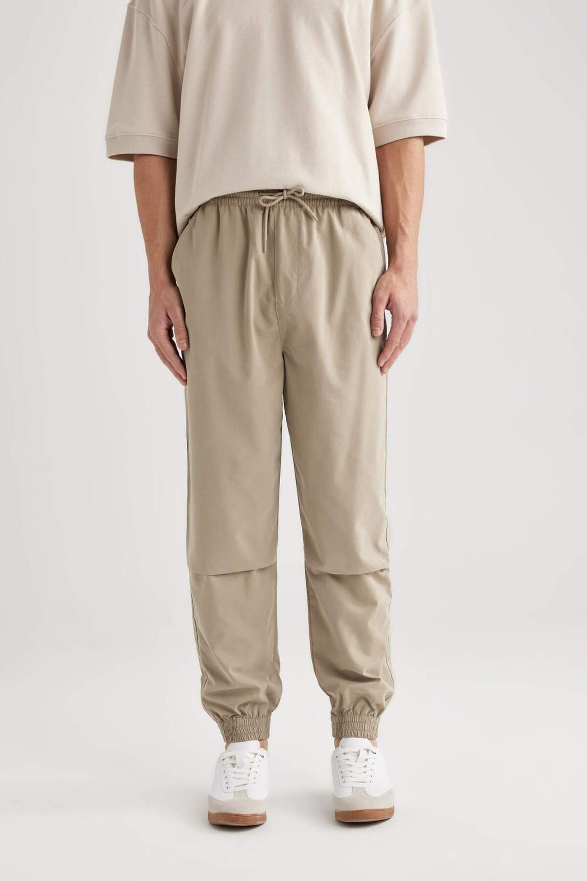 DeFacto-Jogger Gabardine Pants Regular Waist Lace-Up Pocket Elastic Leg B7493Ax24Sp 6
