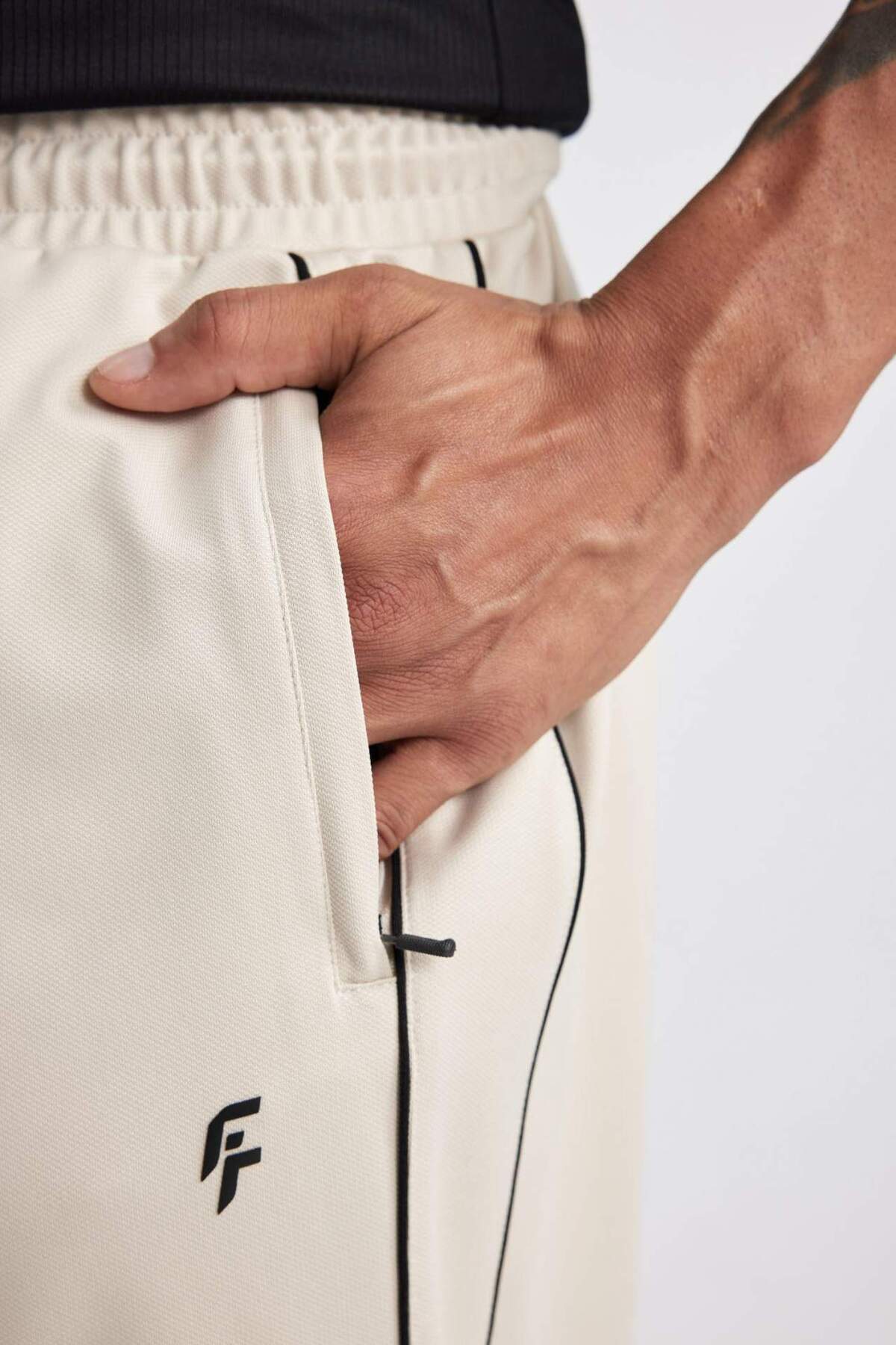 DeFacto-Αθλητική φόρμα Jogger - 6 Standa - Standard Fit - Skuba Diving ύφασμα με κορδόνια στη μέση - Ελαστικό πόδι 7