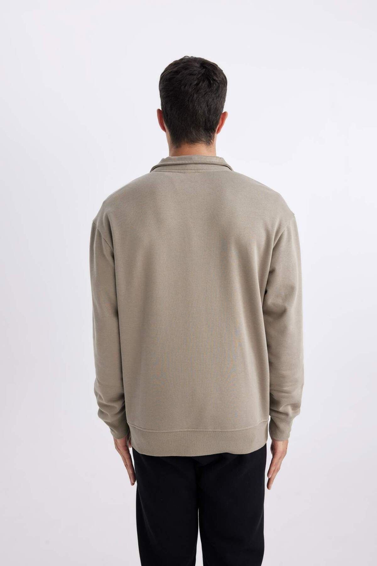 DeFacto-Comfort Regular Fit Comfortable Fit Stand Collar Pocket Basic Plain Zippered Sweatshirt A5276Ax24Sp 6