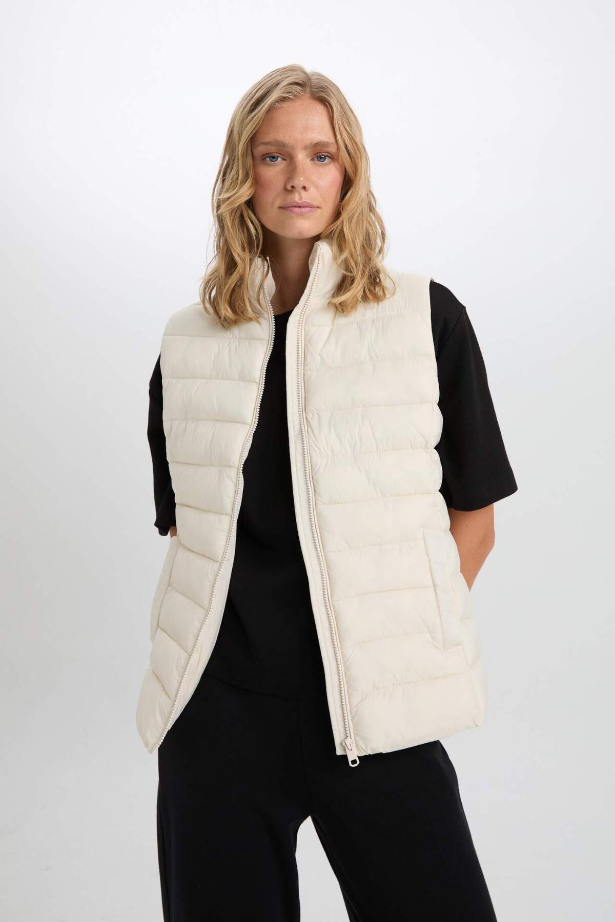 DeFacto-Waterproof Regular Fit Vest 1