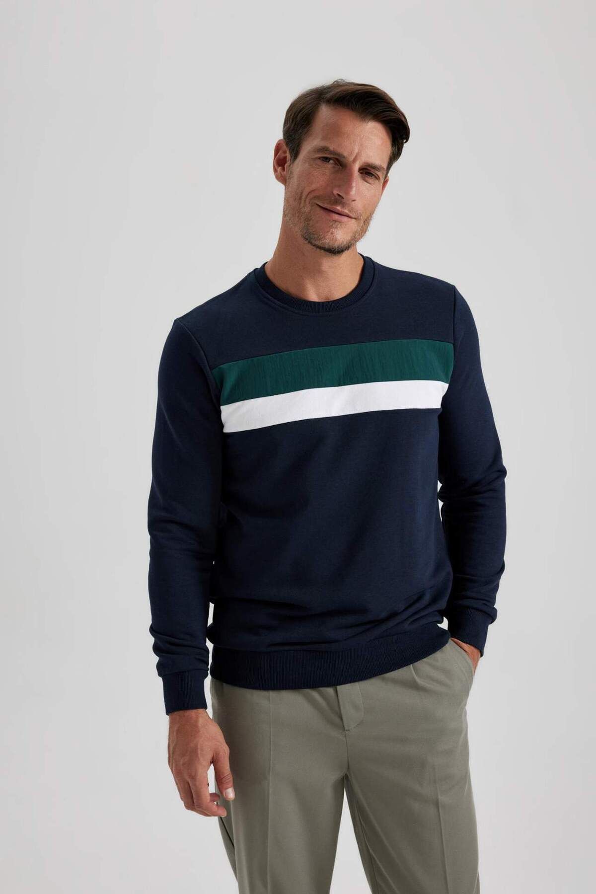 DeFacto-Regular Fit Color Block Crew Neck Basic Plain Sweatshirt B1871Ax23Au 5