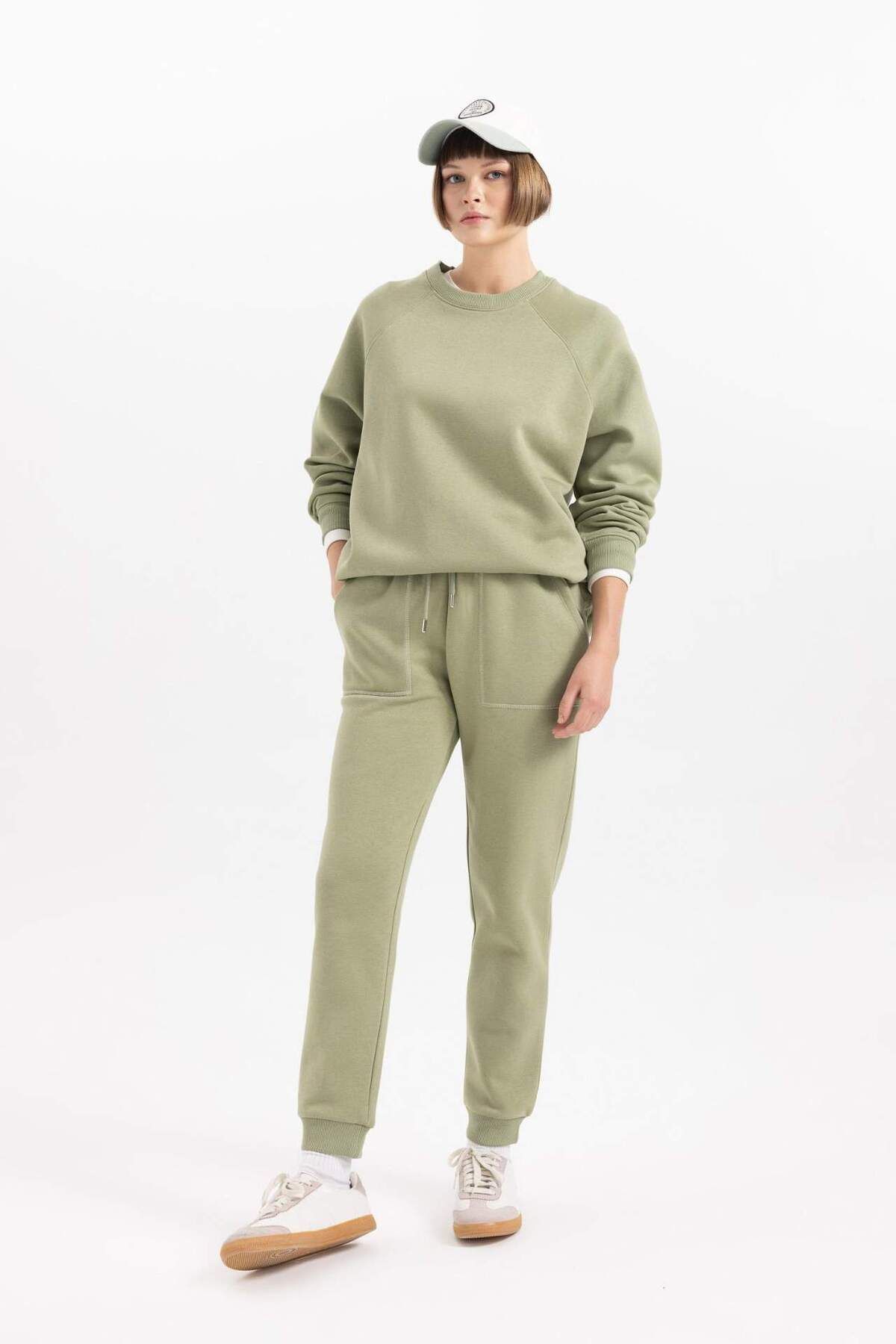 DeFacto-Pantaloni de sport de iarnă Jogger Regular Fit Basic Solid Talie elastică cu șireturi cu buzunar V2699AZ23WN 4