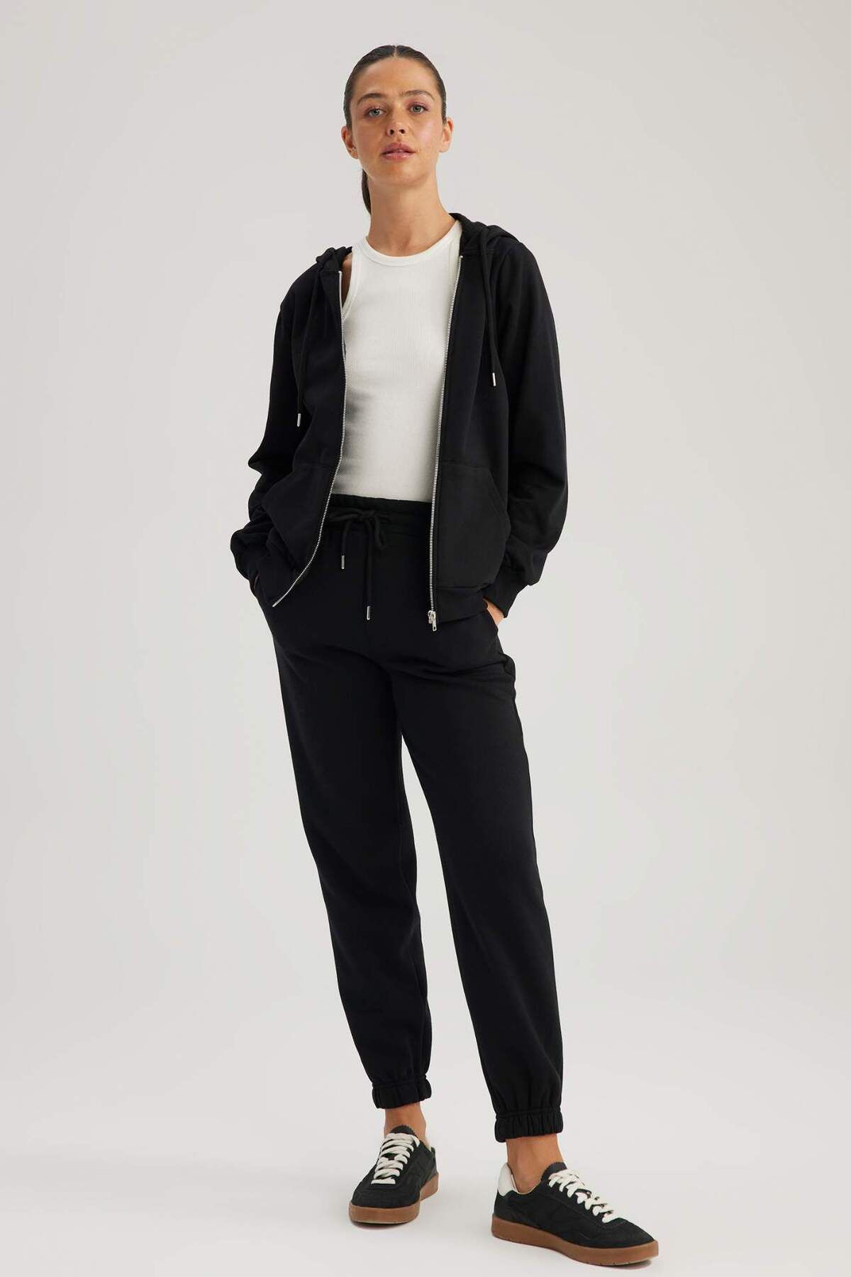 DeFacto-Regular Fit Hooded Basic Plain Zippered Sweatshirt Y1502Az23Au 2