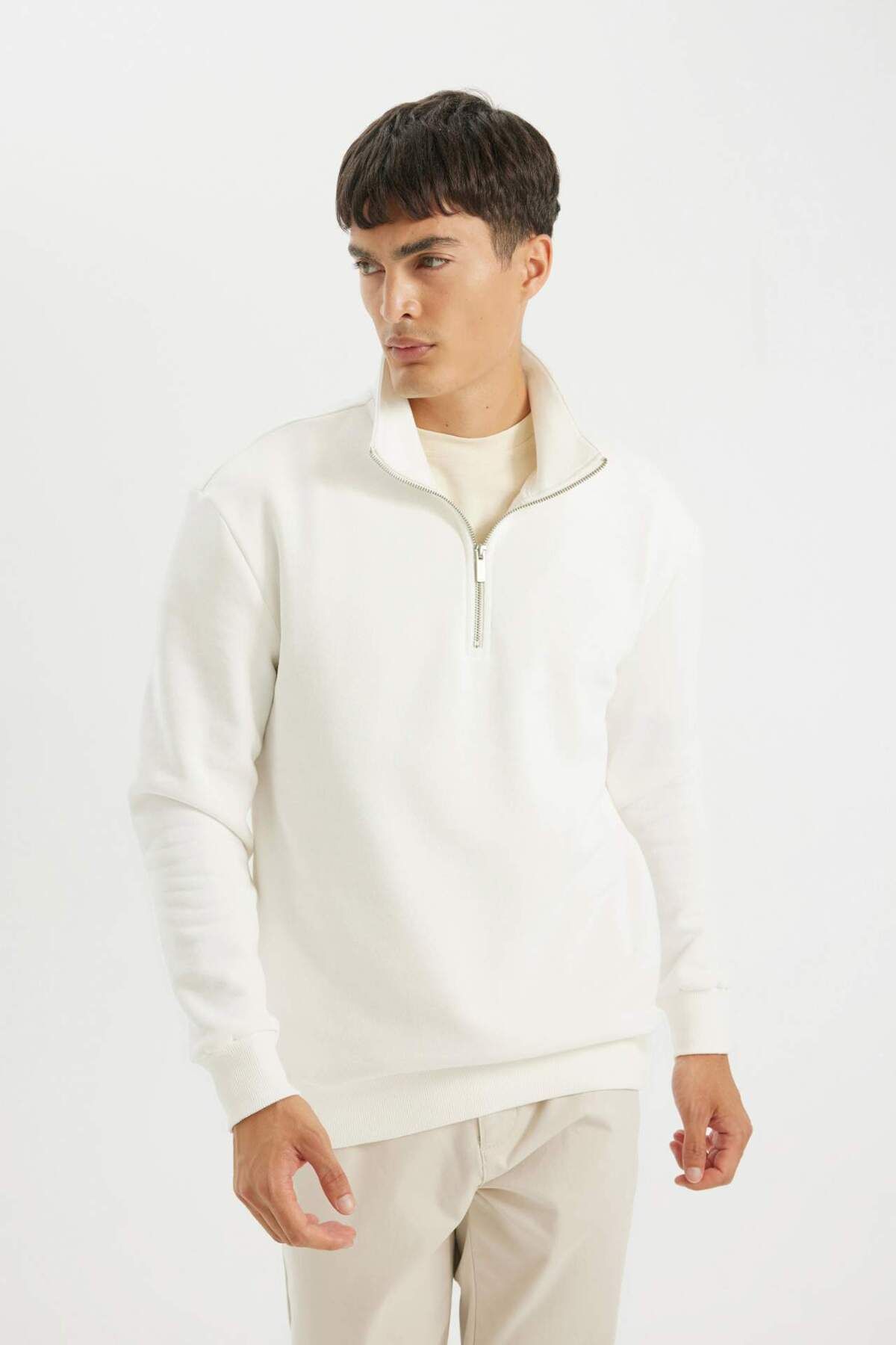 DeFacto-Comfort Regular Fit Comfortable Fit Zippered Stand Collar Basic Plain Sweatshirt X7405Az23Au 3