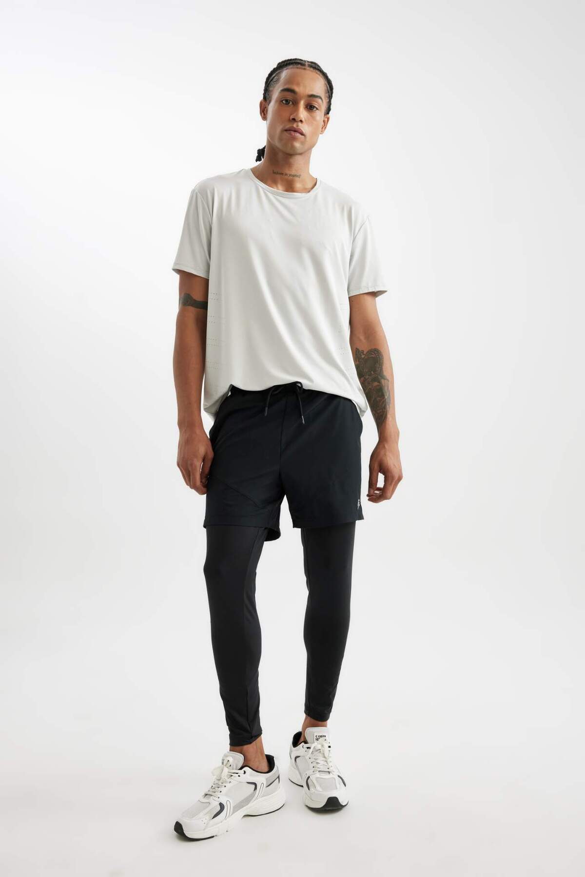دفاکتو DeFactoFit Slim Fit Slim Cut کمربند شلوارک ورزشی A9124AX23AU