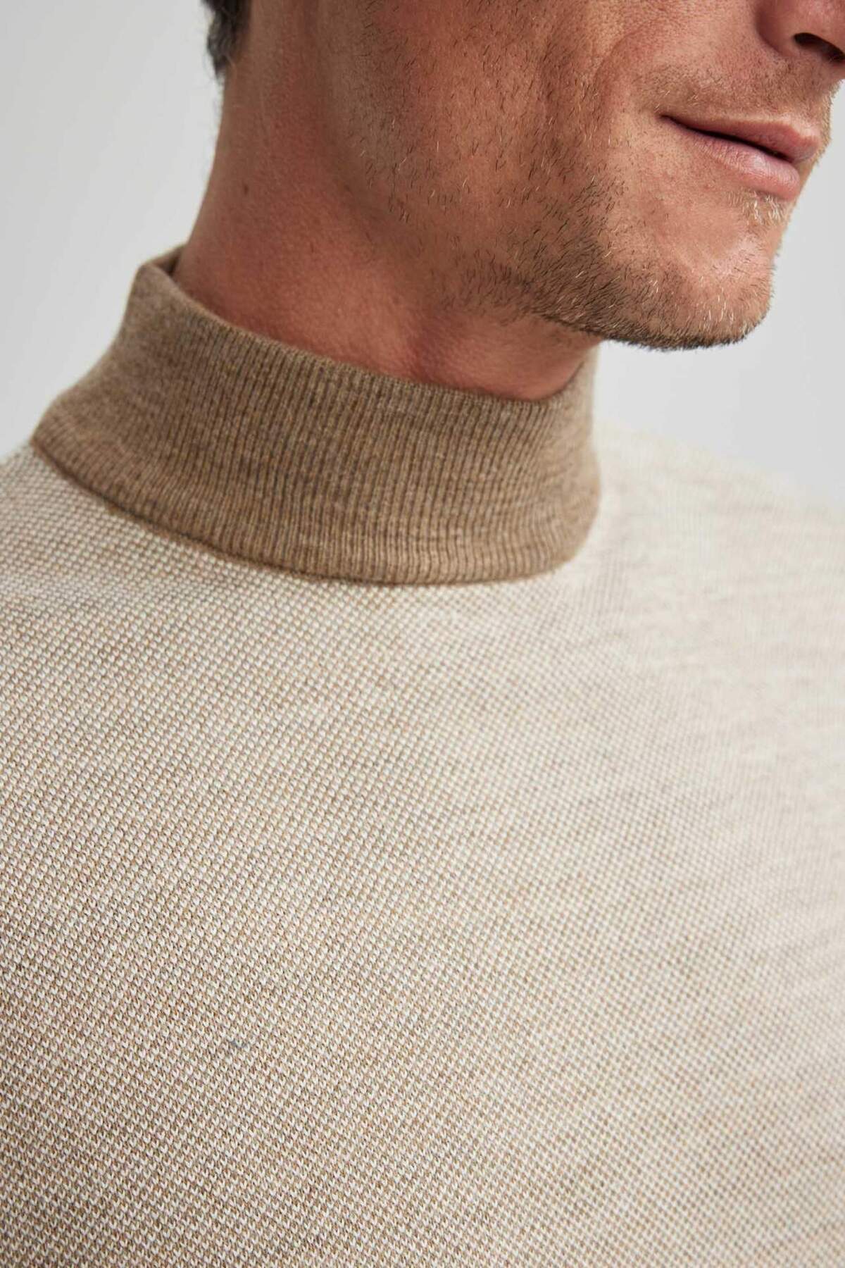 DeFacto-Regular Fit Color Block Turtleneck Sweater Sweater R9121Az23Wn 5
