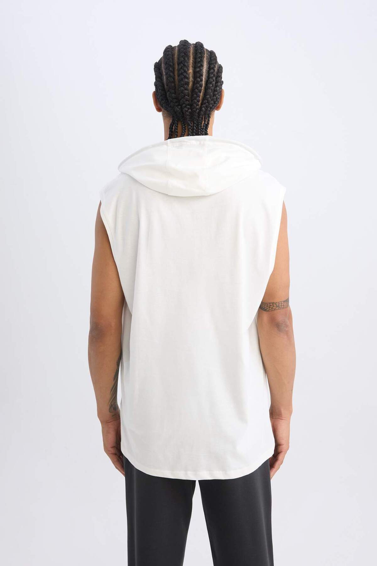 DeFacto-قميص داخلي بقلنسوة مطبوع من DeFactoFit Slim Fit A1819AX23SM 6