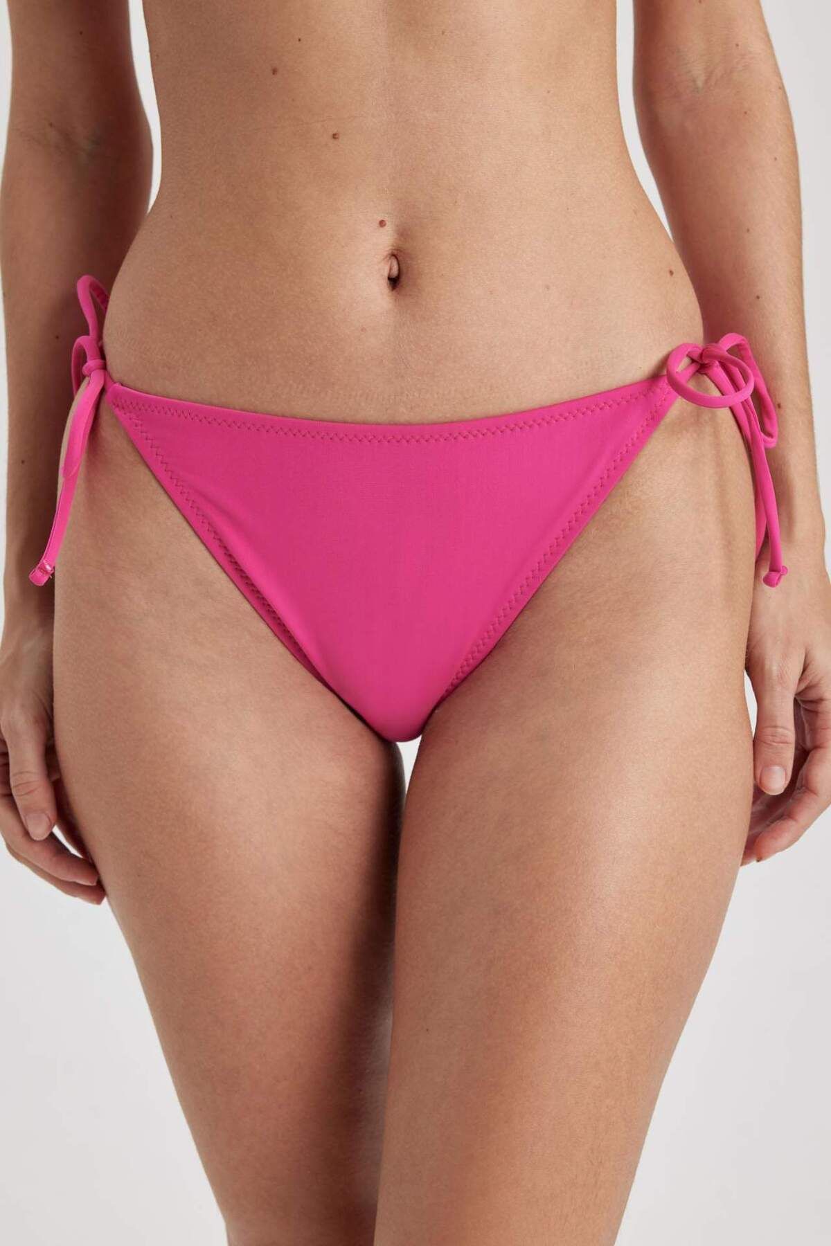 DeFacto-Fall in Love Regular Fit spodný diel bikín T3670AZ23SP 3