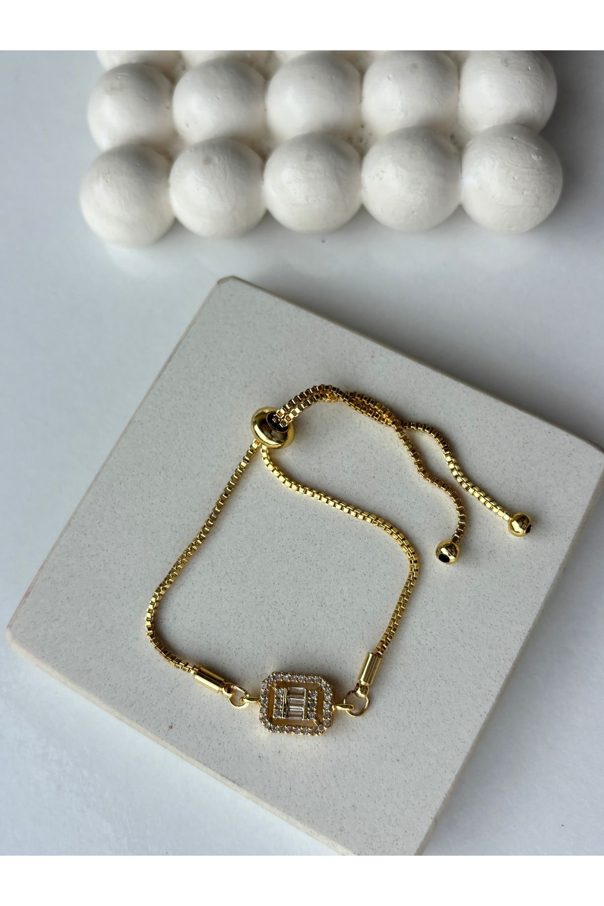 Ressia-Rectangular Baguette Stone Model Elevator Bracelet 2