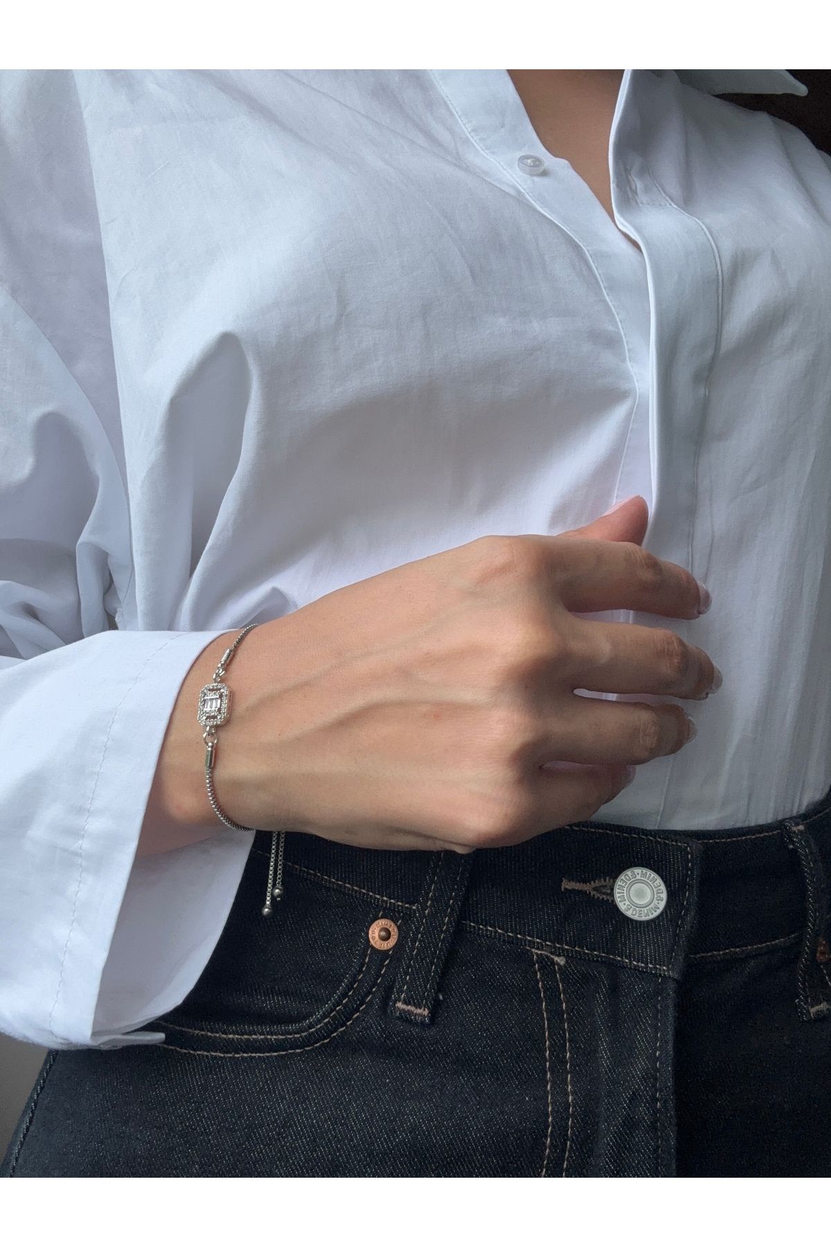 Ressia-Rectangular Baguette Stone Model Elevator Bracelet 1