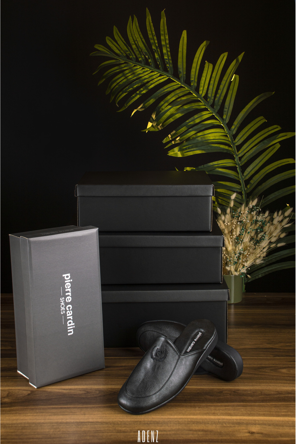 Gift Box 3-Piece - Dowry Slipper with Badge Black Groom Bride Dowry Bundle Box Mega Size XXL