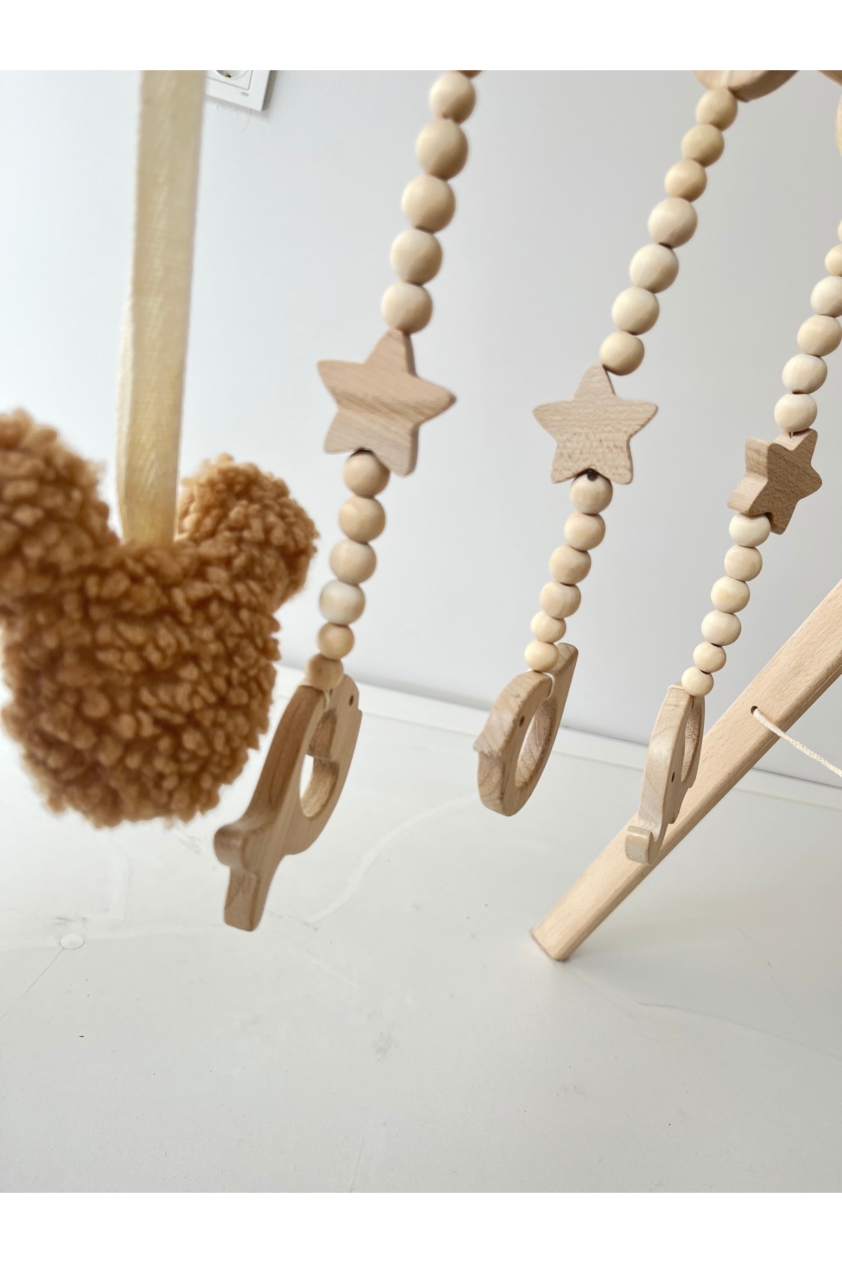 DERY BABY Ahşap Bebek Oyun Alanı (baby gym-aktivite merkezi)(ahşap oyuncaklar MİCKEY EMZİK askısı dahildir) fotoğrafı 6 (önizleme)