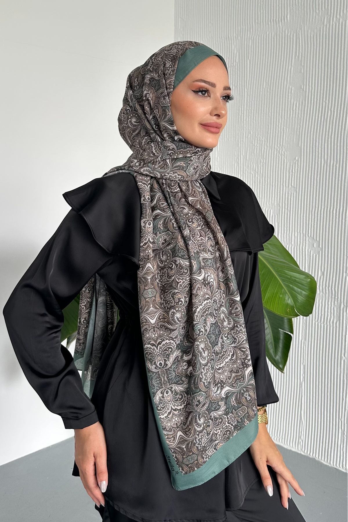 Stella Eşarp-شال ناعم من القطن ذو لون أخضر بنمط عرقي عتيق 5