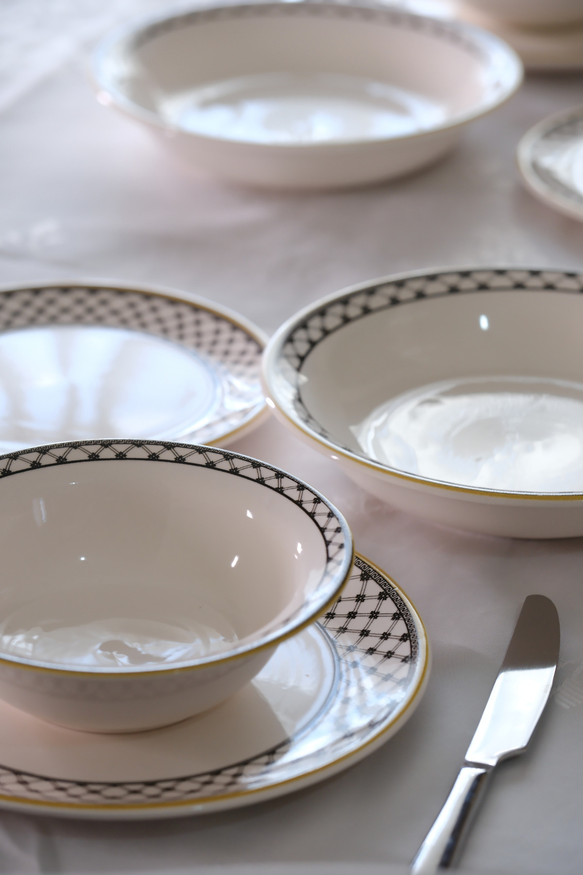 Penguen Bavyera 24 Parça Seramik Yemek Takımı | 6 Kişilik | Şık Desenli | Günlük ve Özel Kullanım