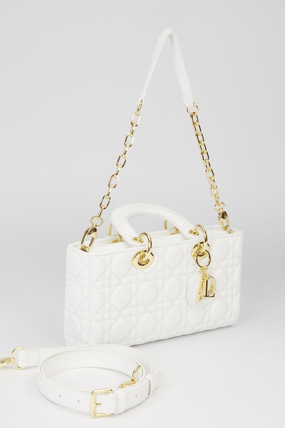 Levidor-White Rectangular Model Handbag with Accessories 3