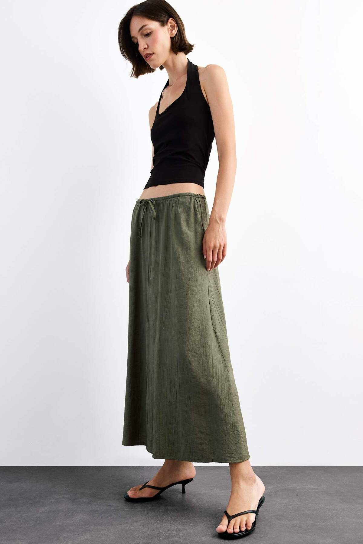 DeFacto-Relax Fit Elastic Waist Crinkle Fabric Midi Skirt G1093Ax25Sm 2