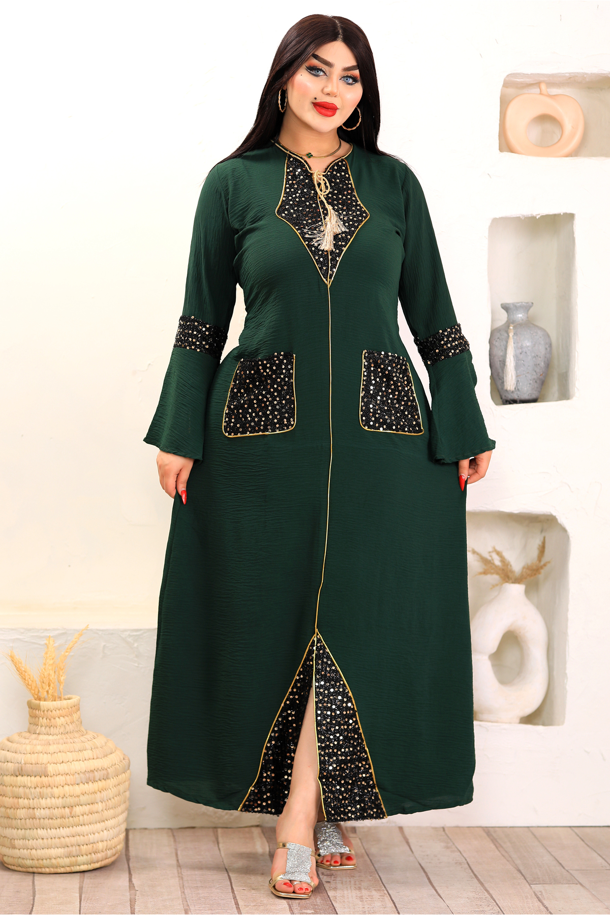 عباية استقبال بيتي فاخرة جيوب ملمع اسود ذهبي * زيت...