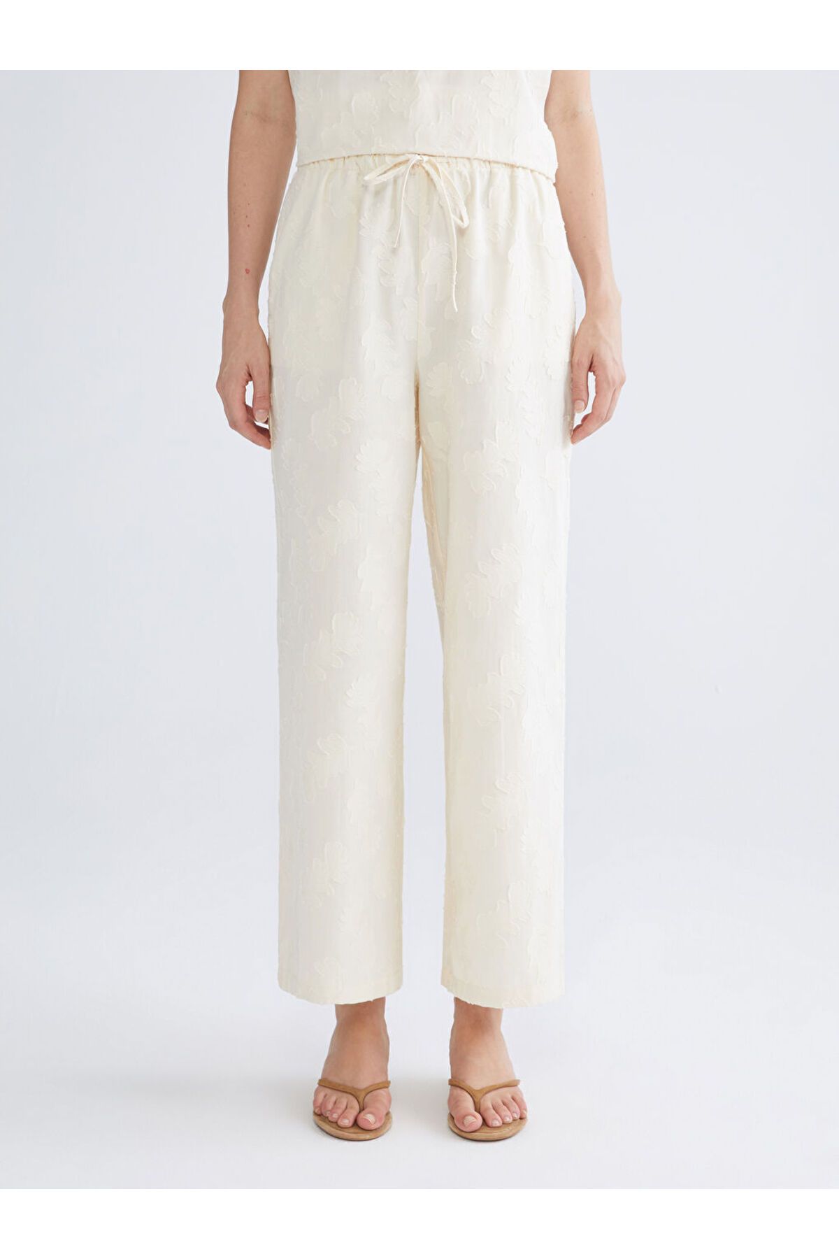 LC Waikiki-Sparkling Selections from Shining Store |   Ecru Elastic Waist Self Patterned Women's Trousers 4