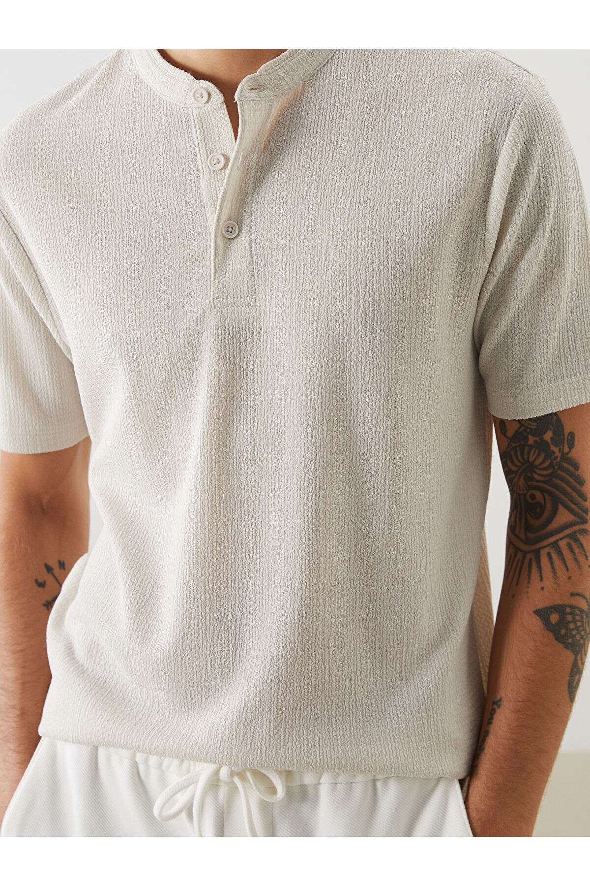 LC Waikiki-Judge Collar Patterned Buttoned Men's Textured T-Shirt 3