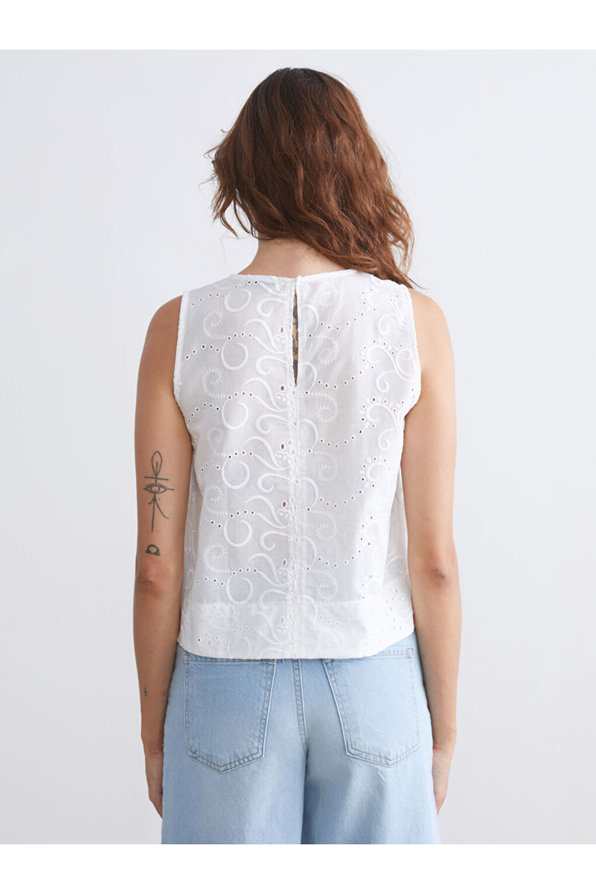 LC Waikiki-Create Your Style from Uzg Store |   Crew Neck Openwork Brode Blouse 5
